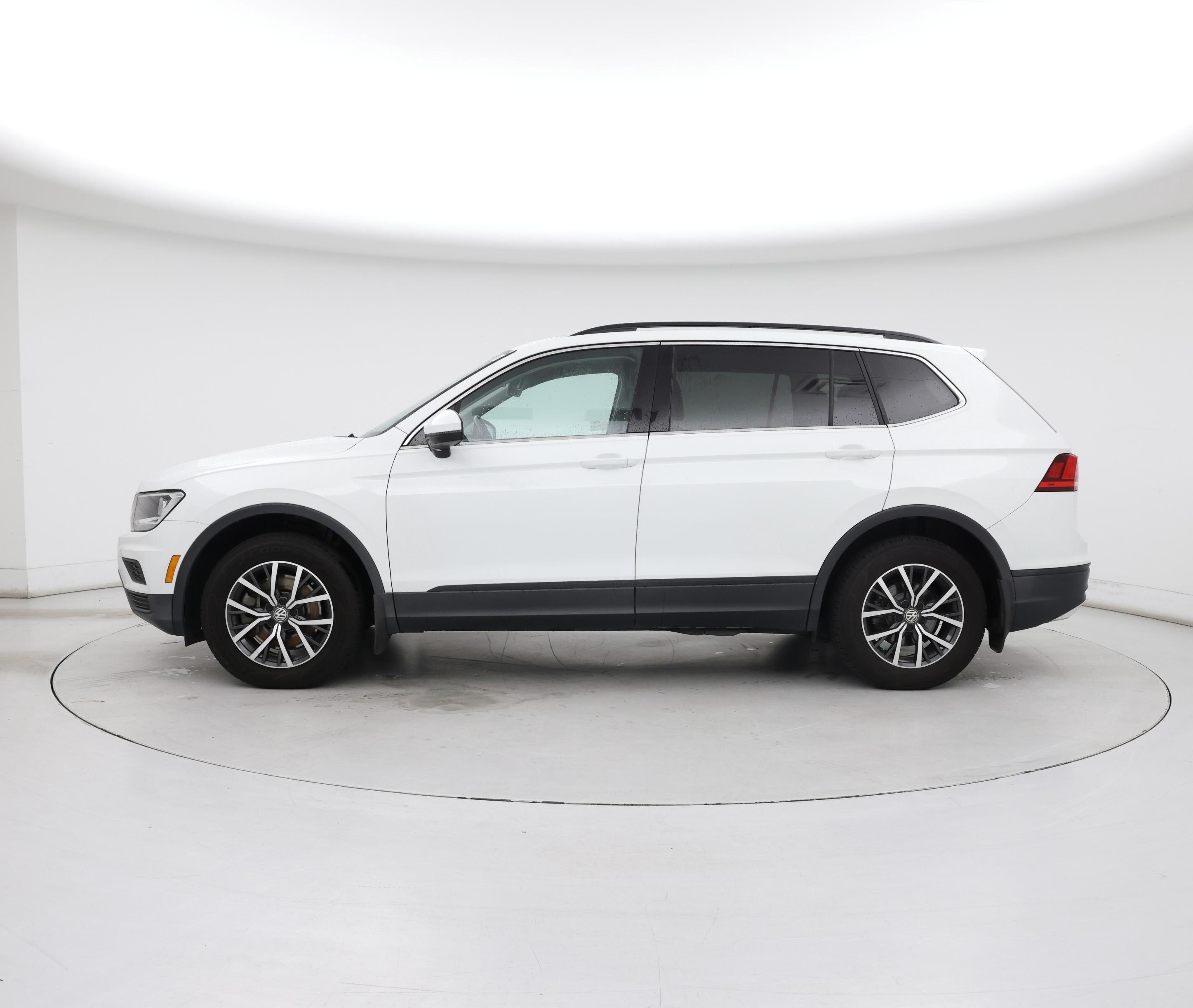 Thumbnail: 2019 Volkswagen Tiguan - 3