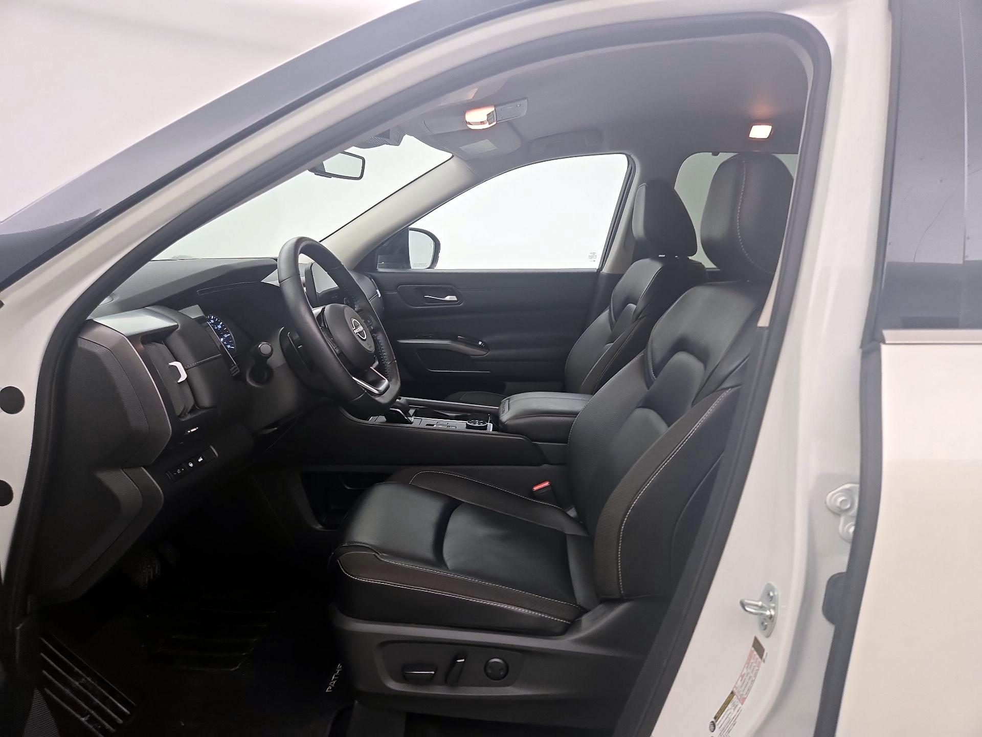 Thumbnail: 2024 Nissan Pathfinder - 11