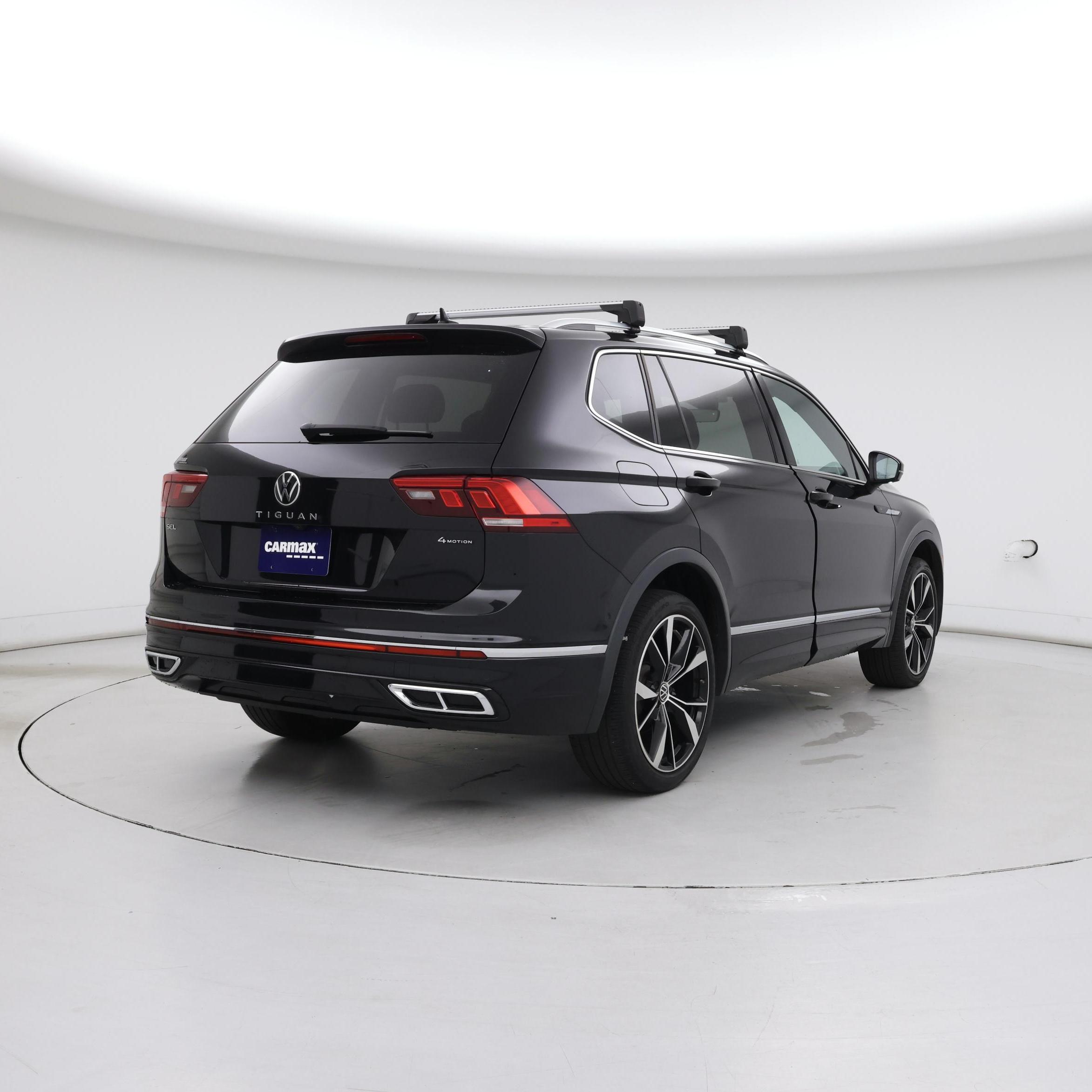 Thumbnail: 2022 Volkswagen Tiguan - 8