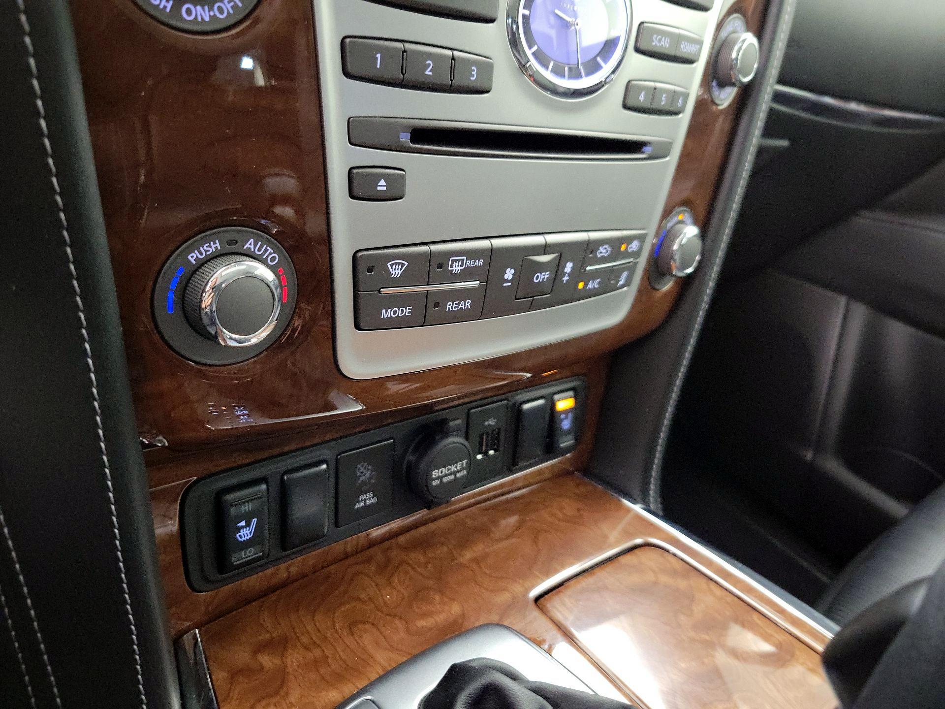Thumbnail: 2018 INFINITI QX80 - 17
