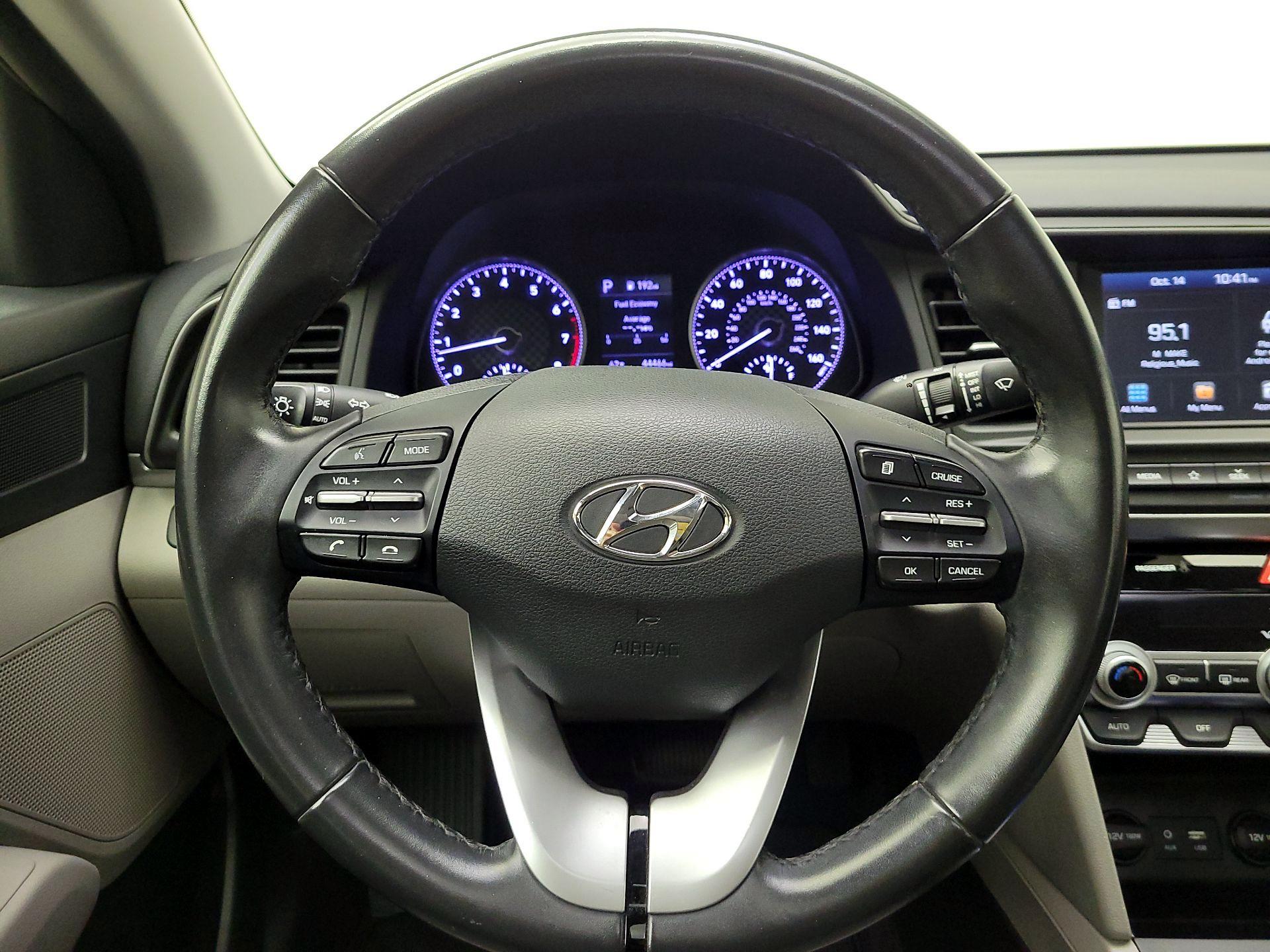 Thumbnail: 2020 Hyundai Elantra - 10