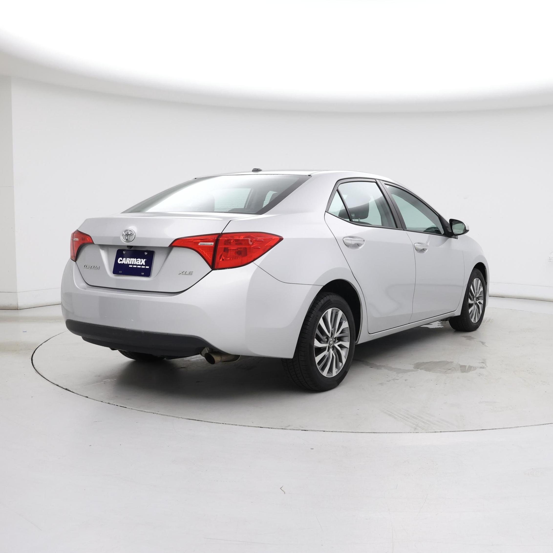 Thumbnail: 2018 Toyota Corolla - 8