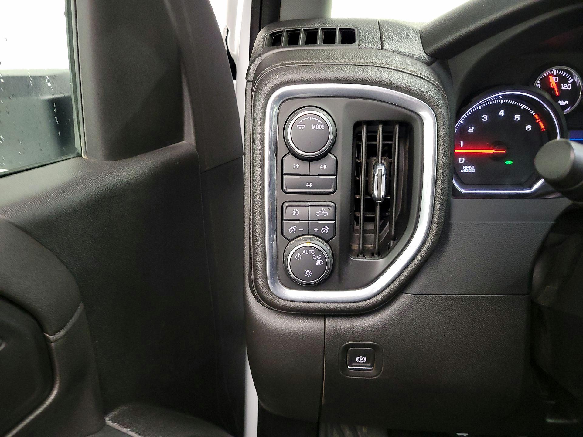 Thumbnail: 2023 Chevrolet Silverado 2500 - 13