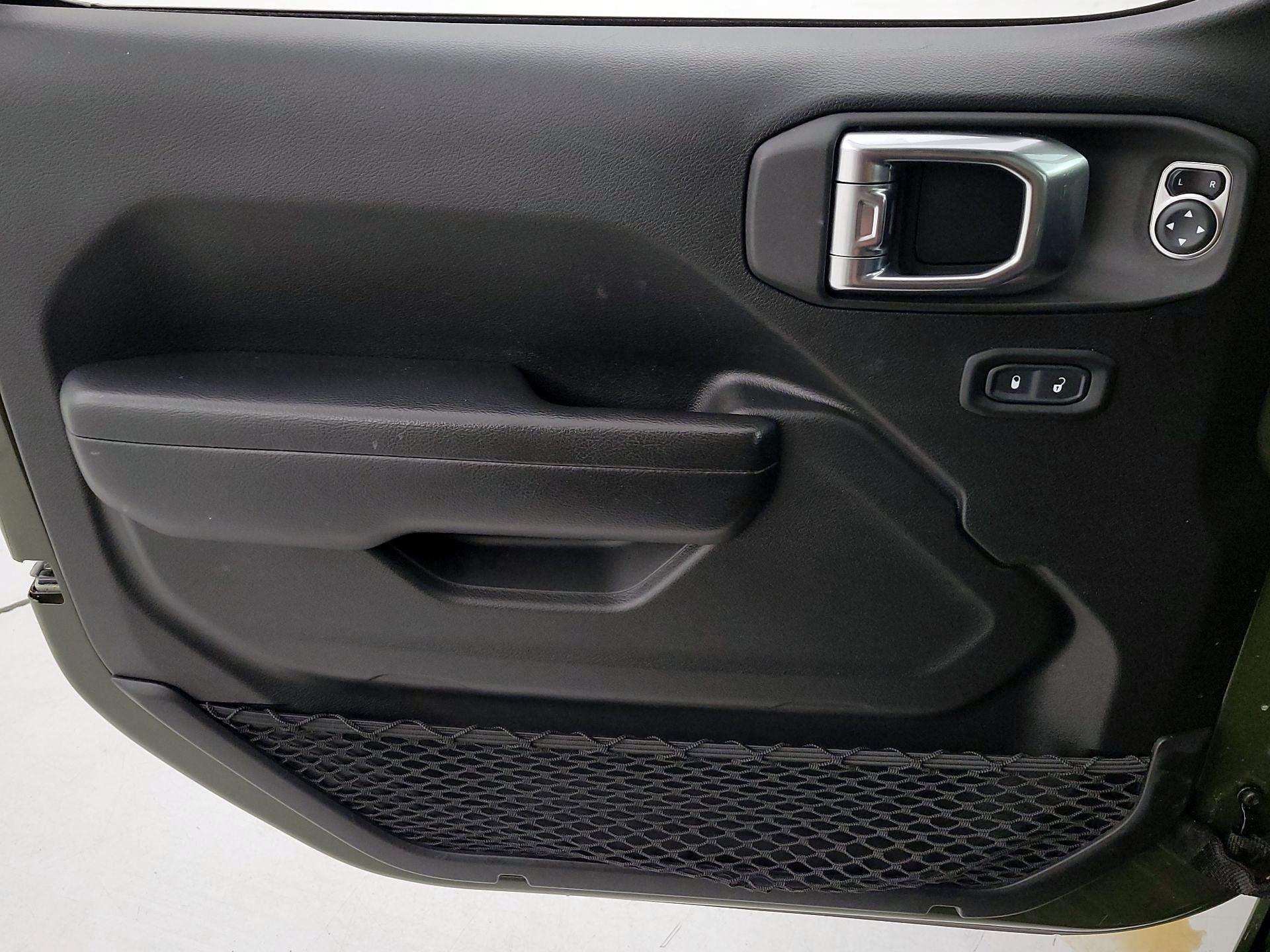 Thumbnail: 2021 Jeep Wrangler - 12