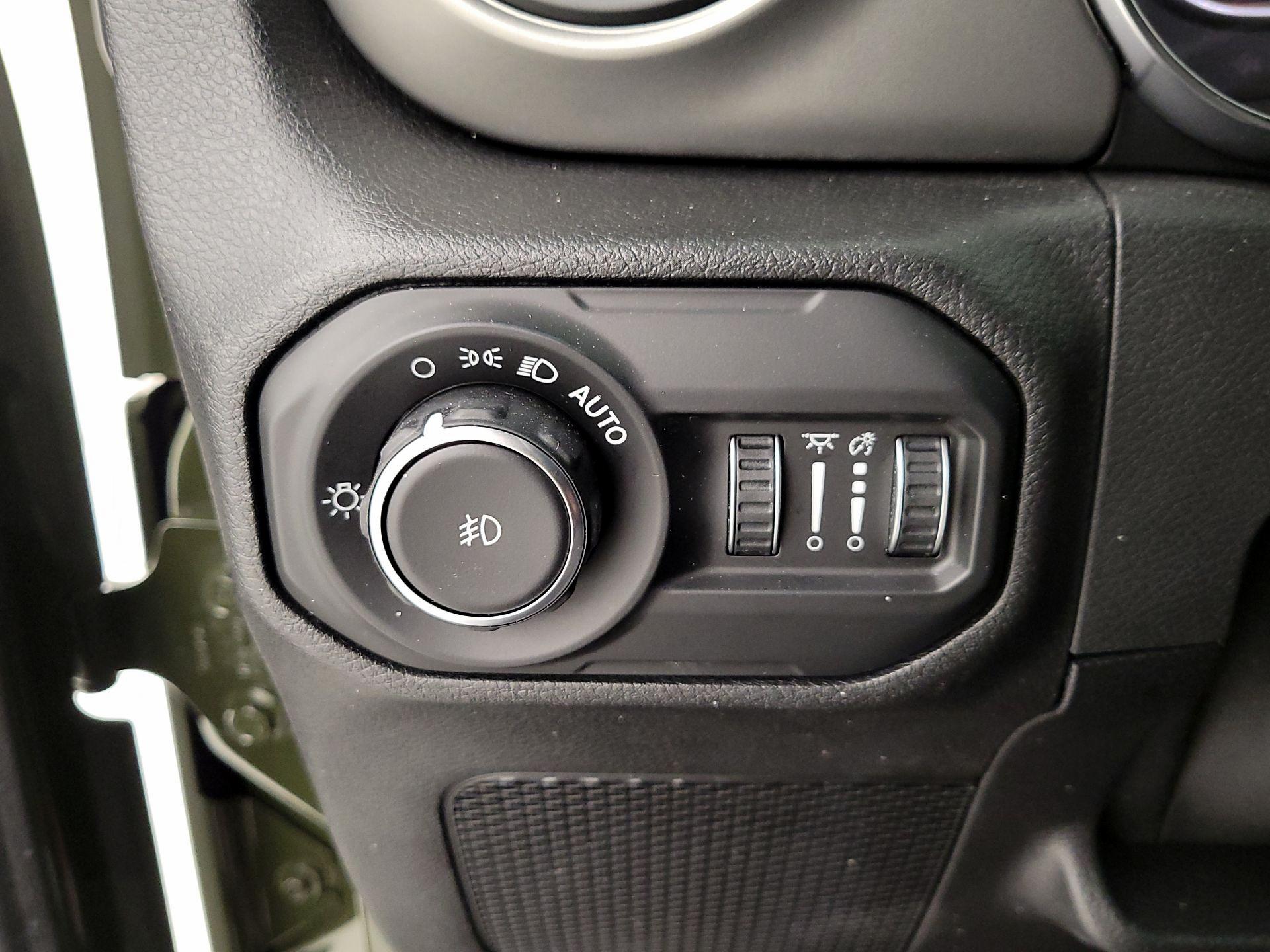 Thumbnail: 2021 Jeep Wrangler - 13