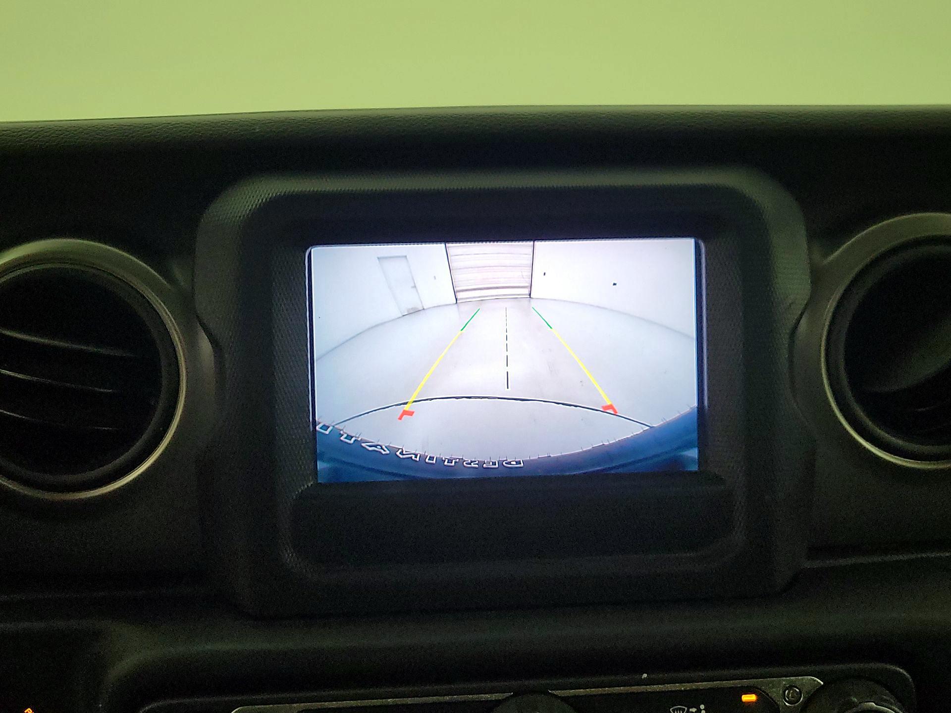 Thumbnail: 2021 Jeep Wrangler - 14