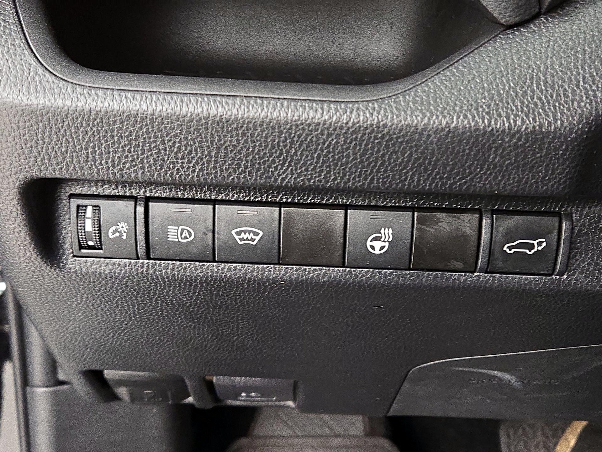 Thumbnail: 2023 Toyota RAV4 - 13