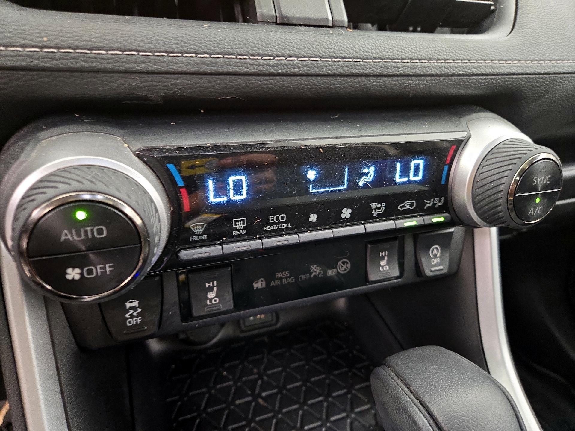 Thumbnail: 2023 Toyota RAV4 - 17