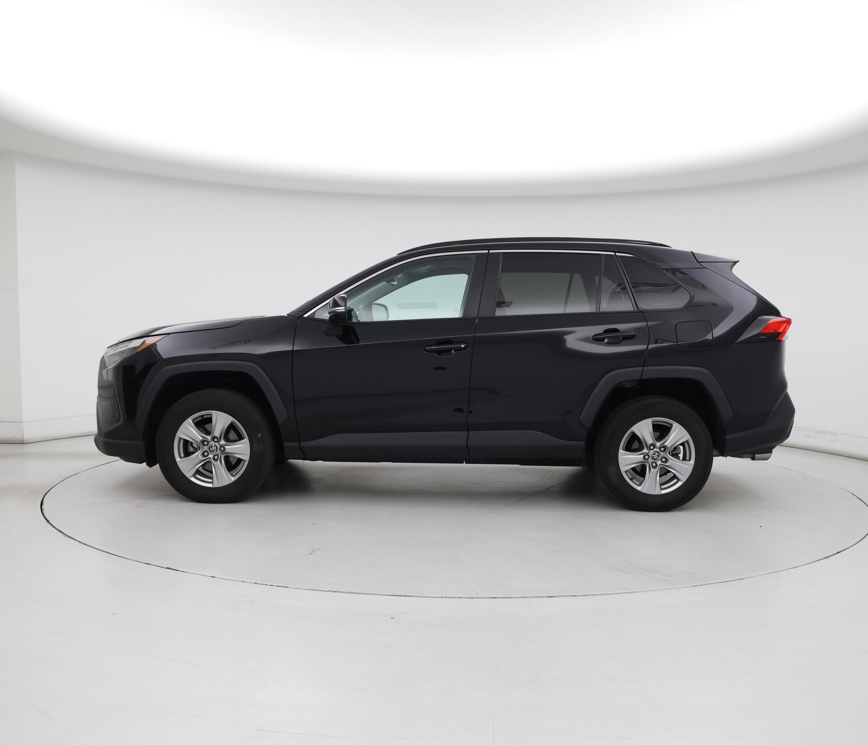 Thumbnail: 2023 Toyota RAV4 - 3