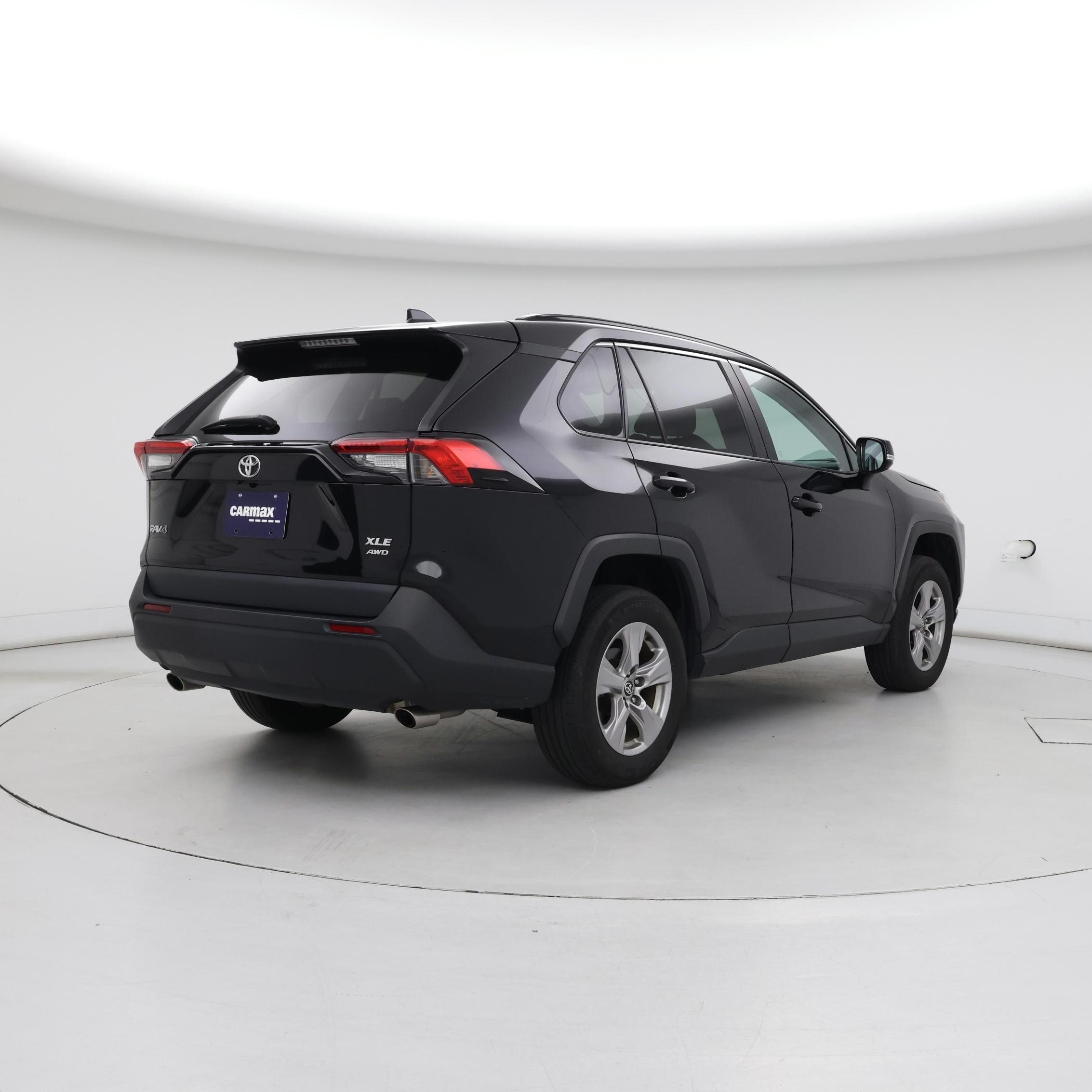 Thumbnail: 2023 Toyota RAV4 - 8