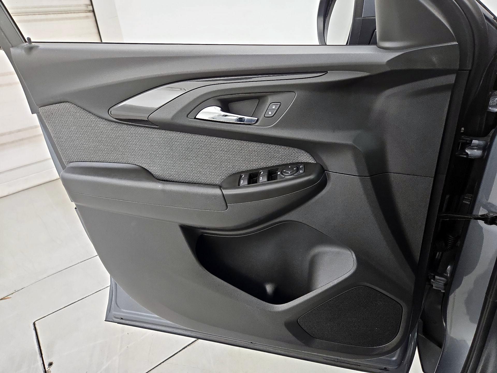 Thumbnail: 2022 Chevrolet TrailBlazer - 12
