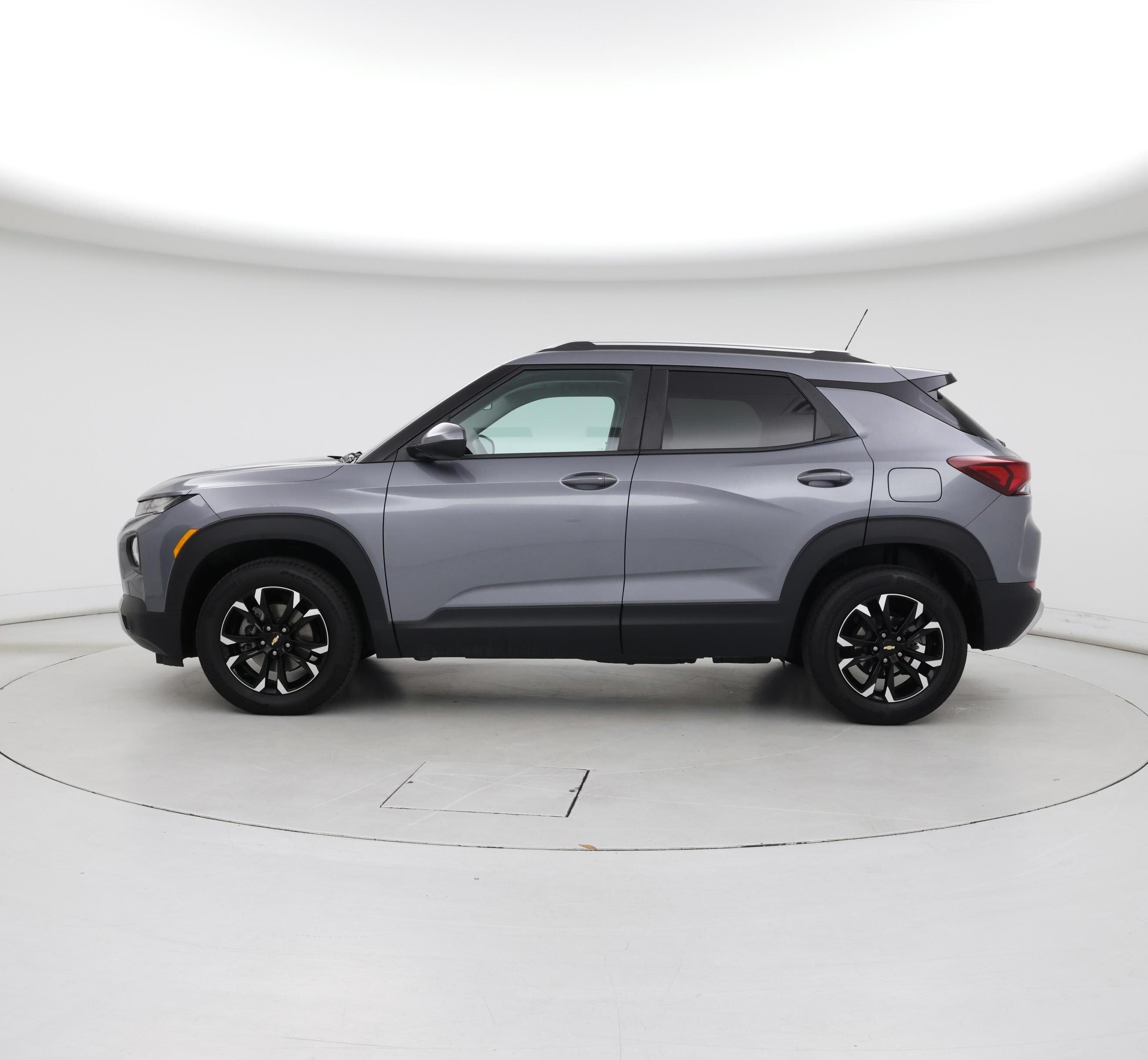 Thumbnail: 2022 Chevrolet TrailBlazer - 3