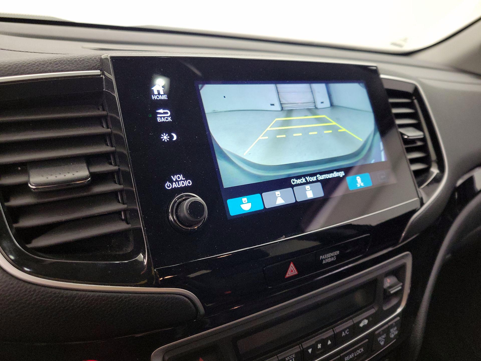 Thumbnail: 2019 Honda Pilot - 15