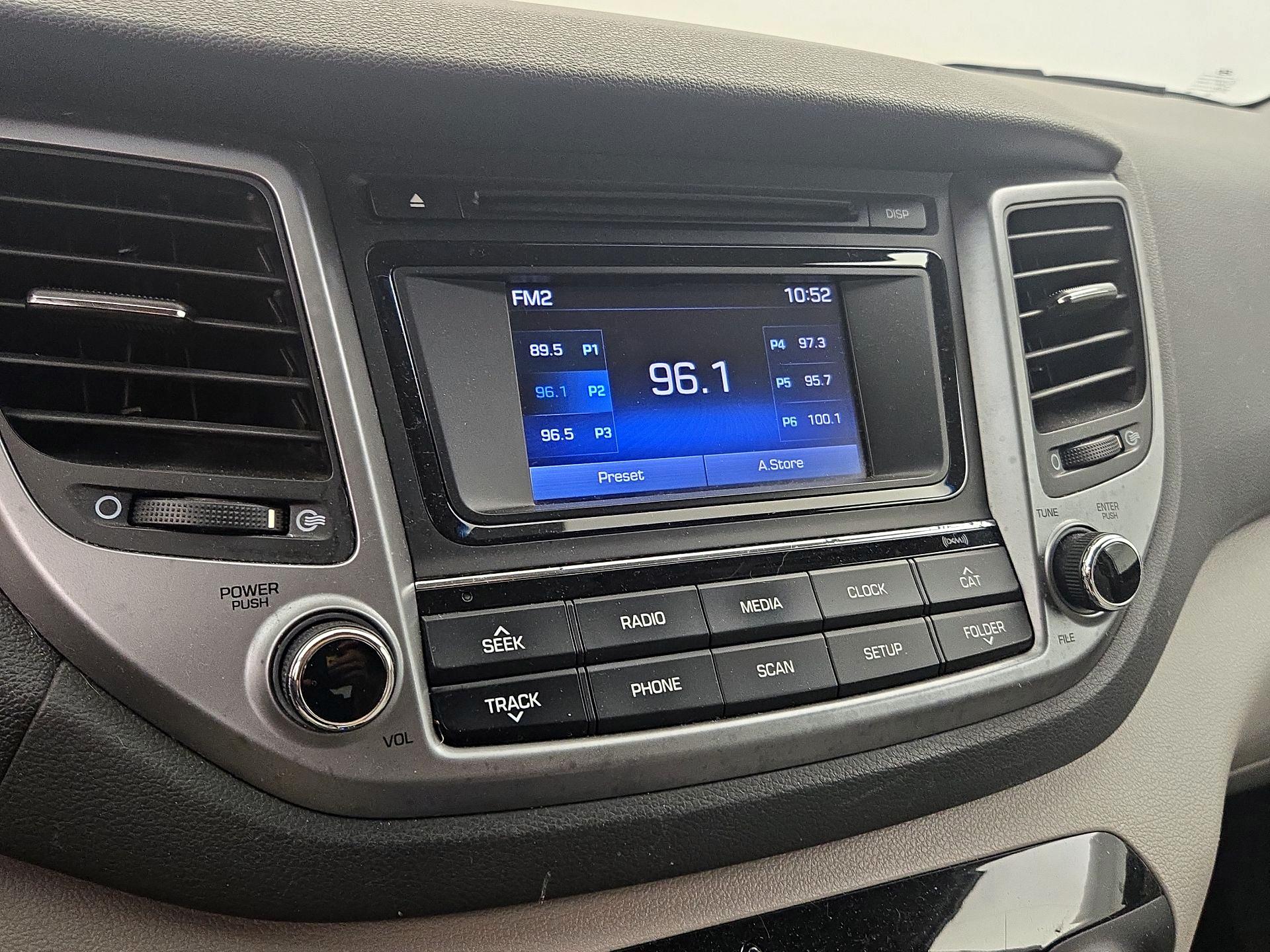 Thumbnail: 2016 Hyundai Tucson - 15