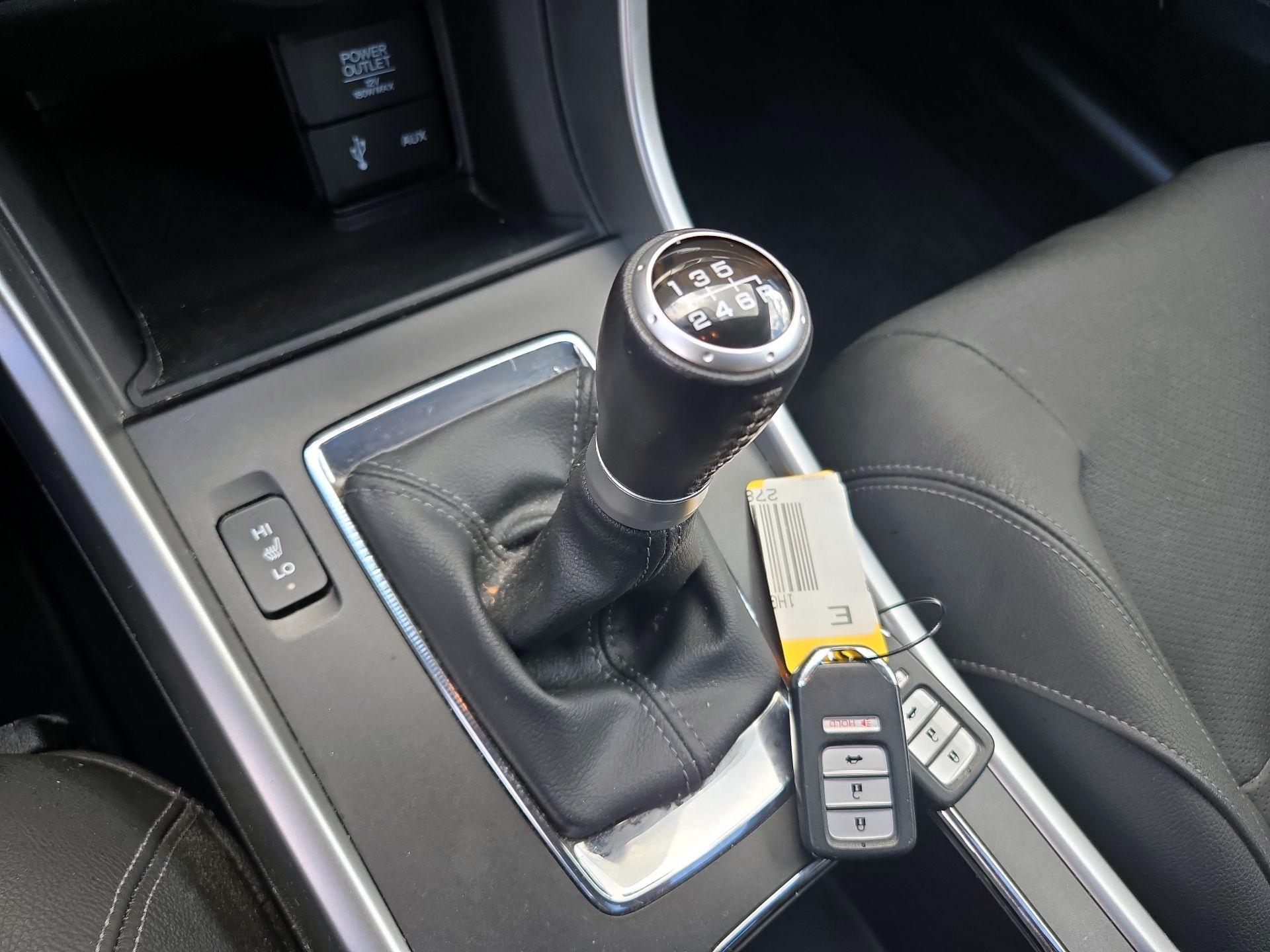 Thumbnail: 2015 Honda Accord - 18