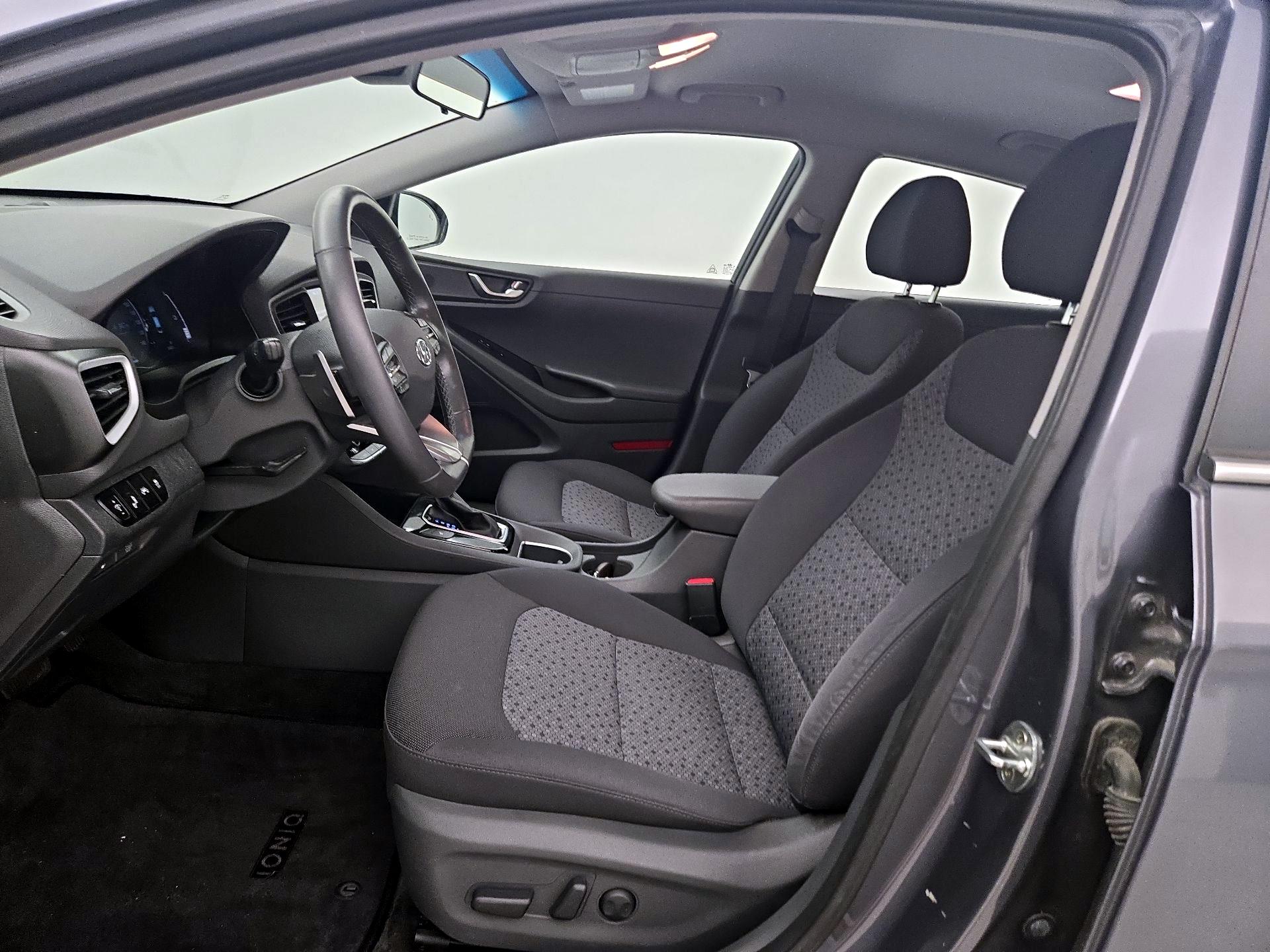 Thumbnail: 2019 Hyundai Ioniq - 11