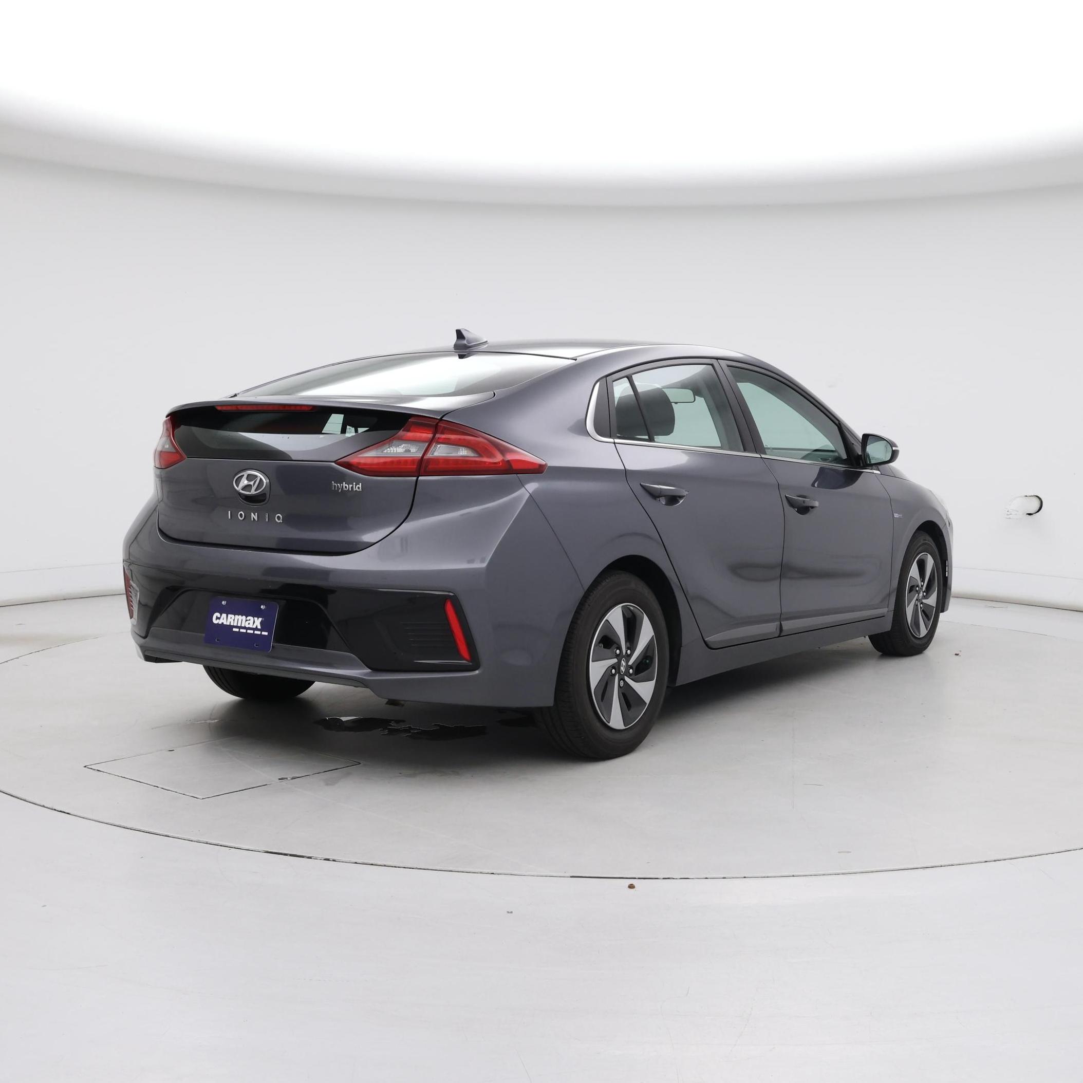 Thumbnail: 2019 Hyundai Ioniq - 8