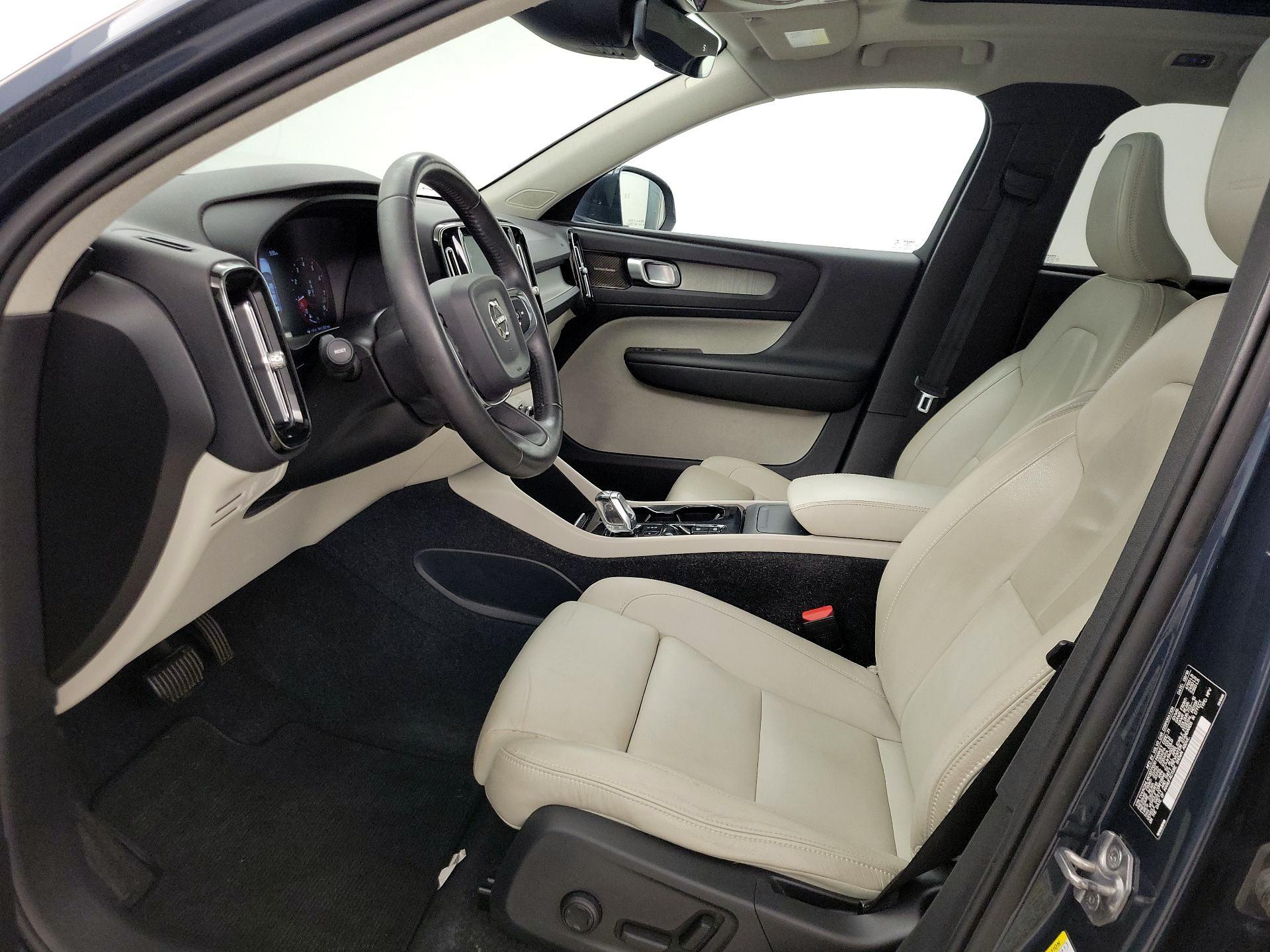 Thumbnail: 2019 Volvo XC40 - 11