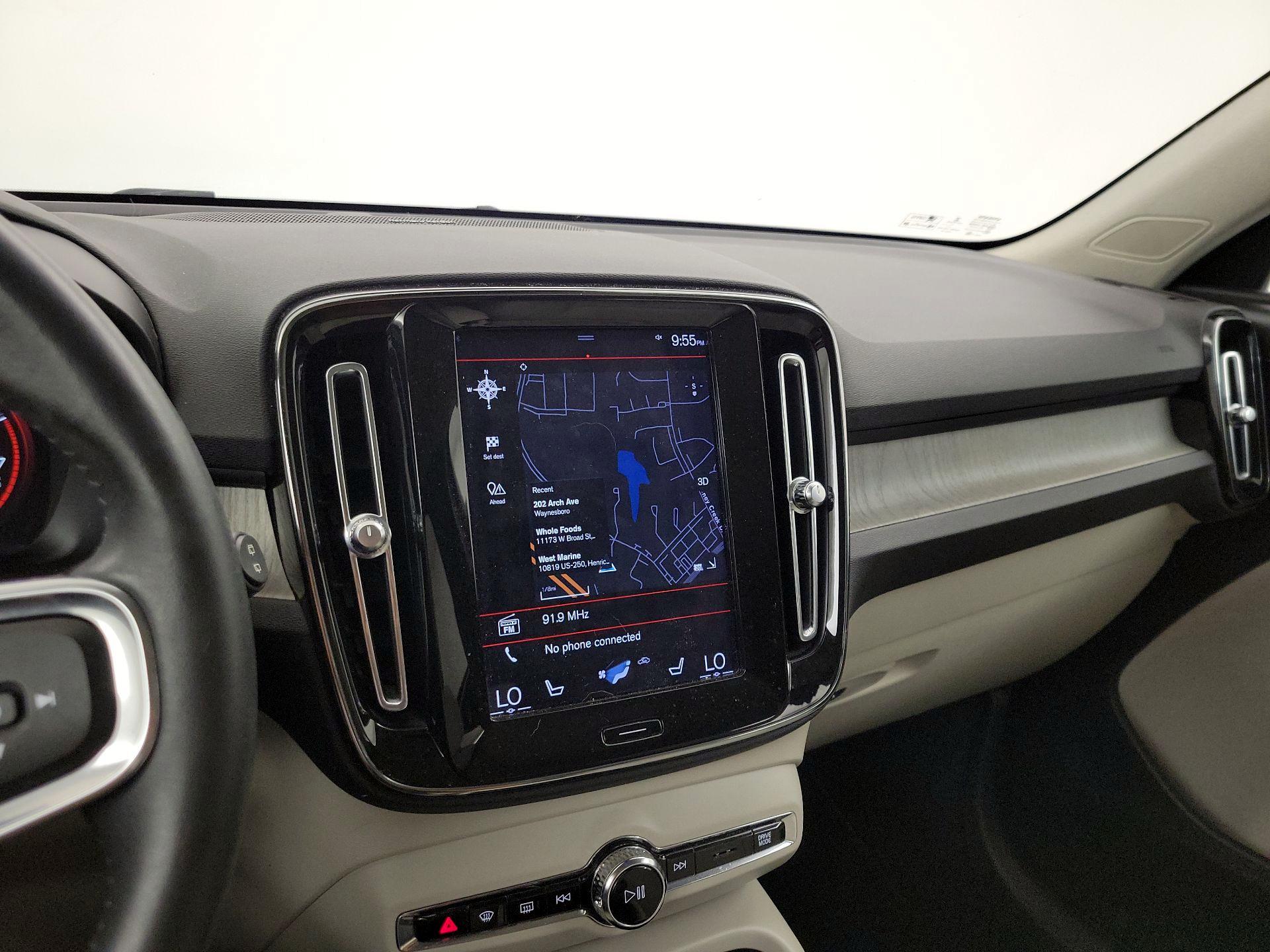 Thumbnail: 2019 Volvo XC40 - 14