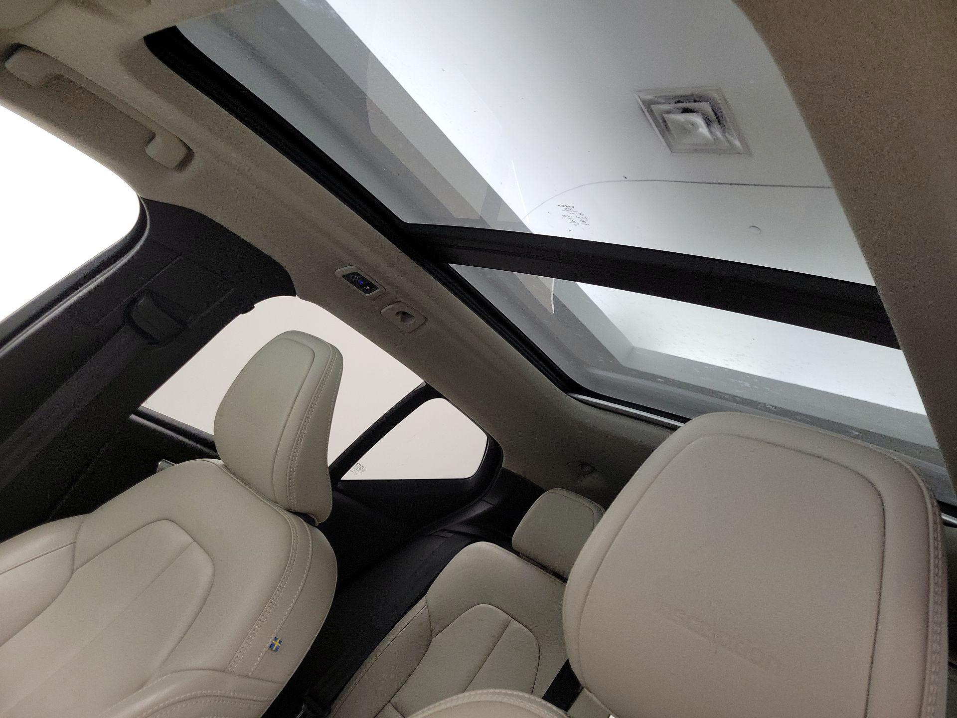 Thumbnail: 2019 Volvo XC40 - 20