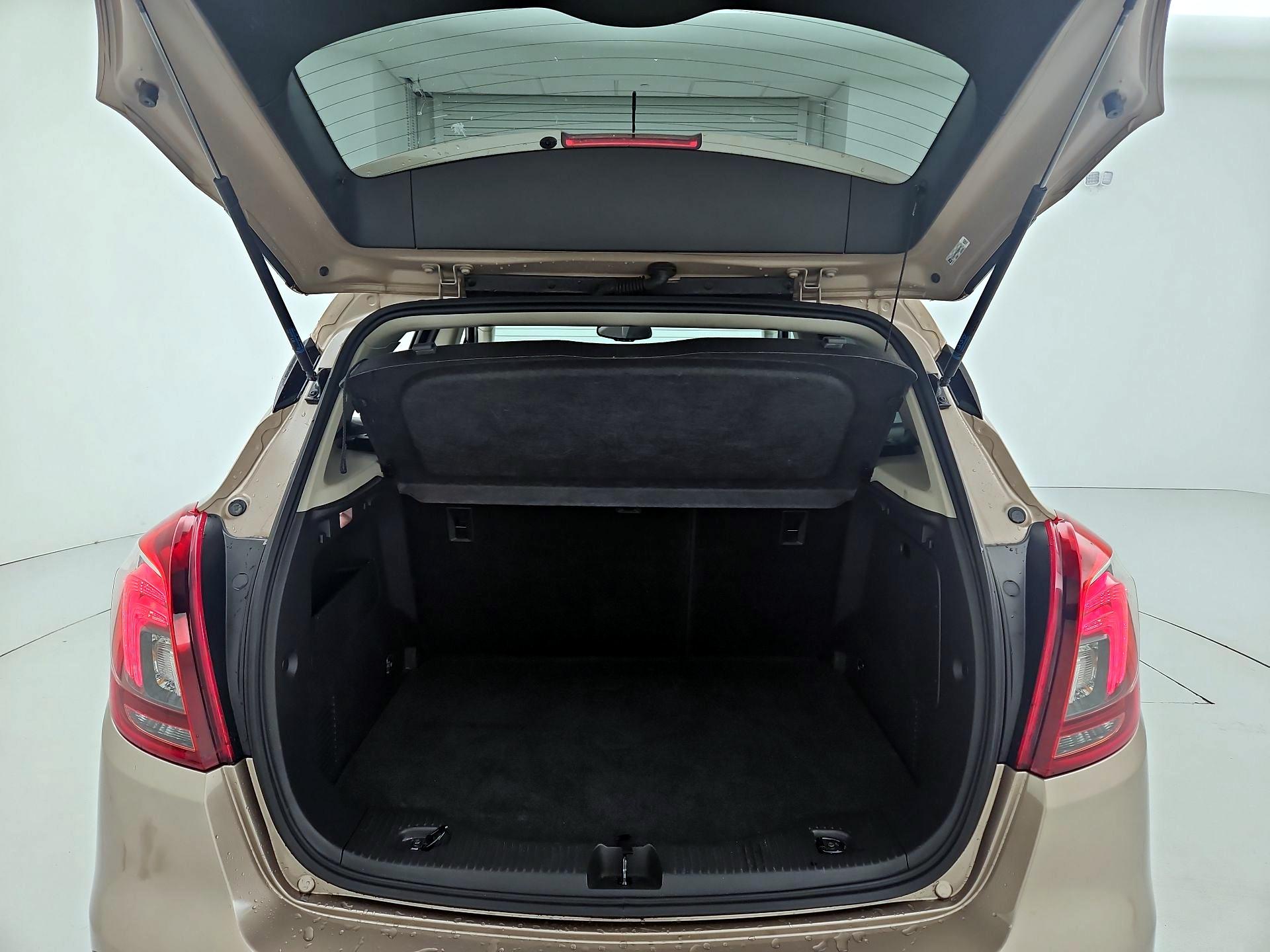 Thumbnail: 2018 Buick Encore - 20