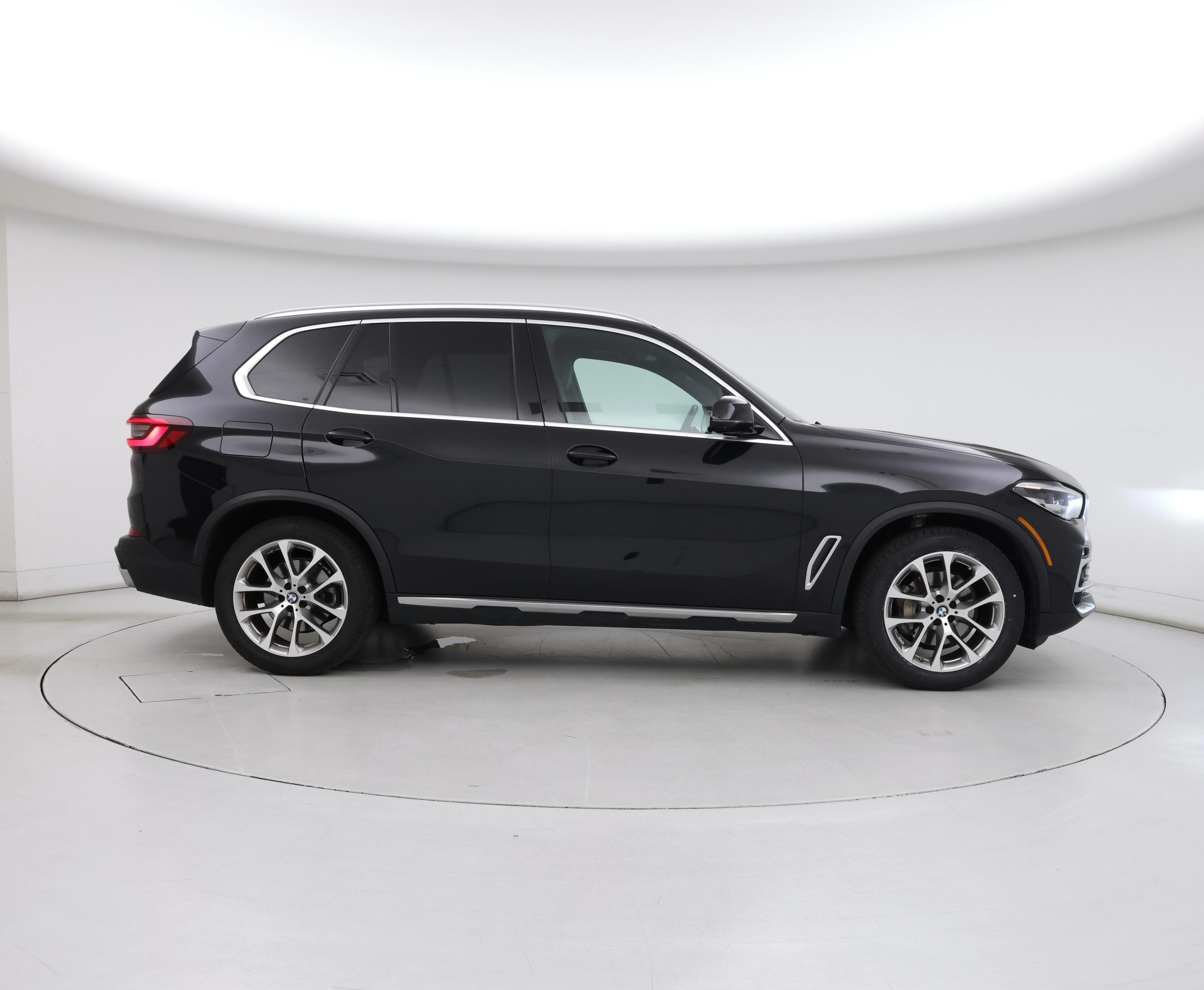 Thumbnail: 2021 BMW X5 - 7