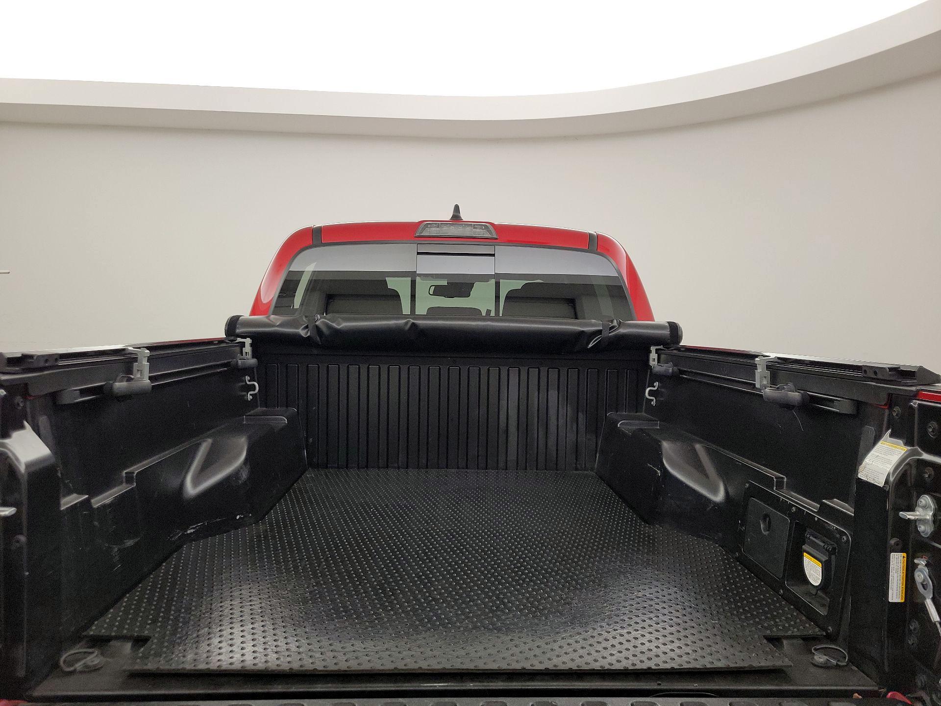 Thumbnail: 2021 Toyota Tacoma - 20