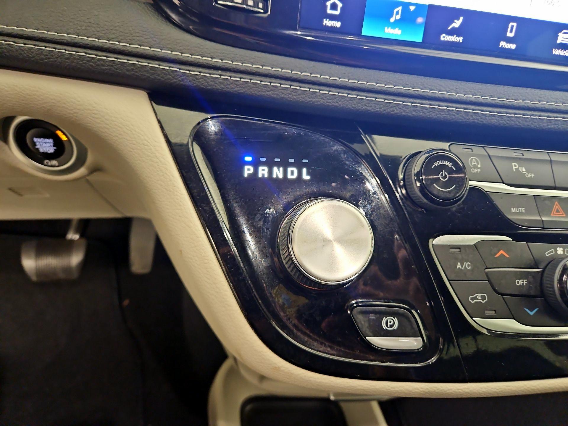 Thumbnail: 2022 Chrysler Pacifica - 17