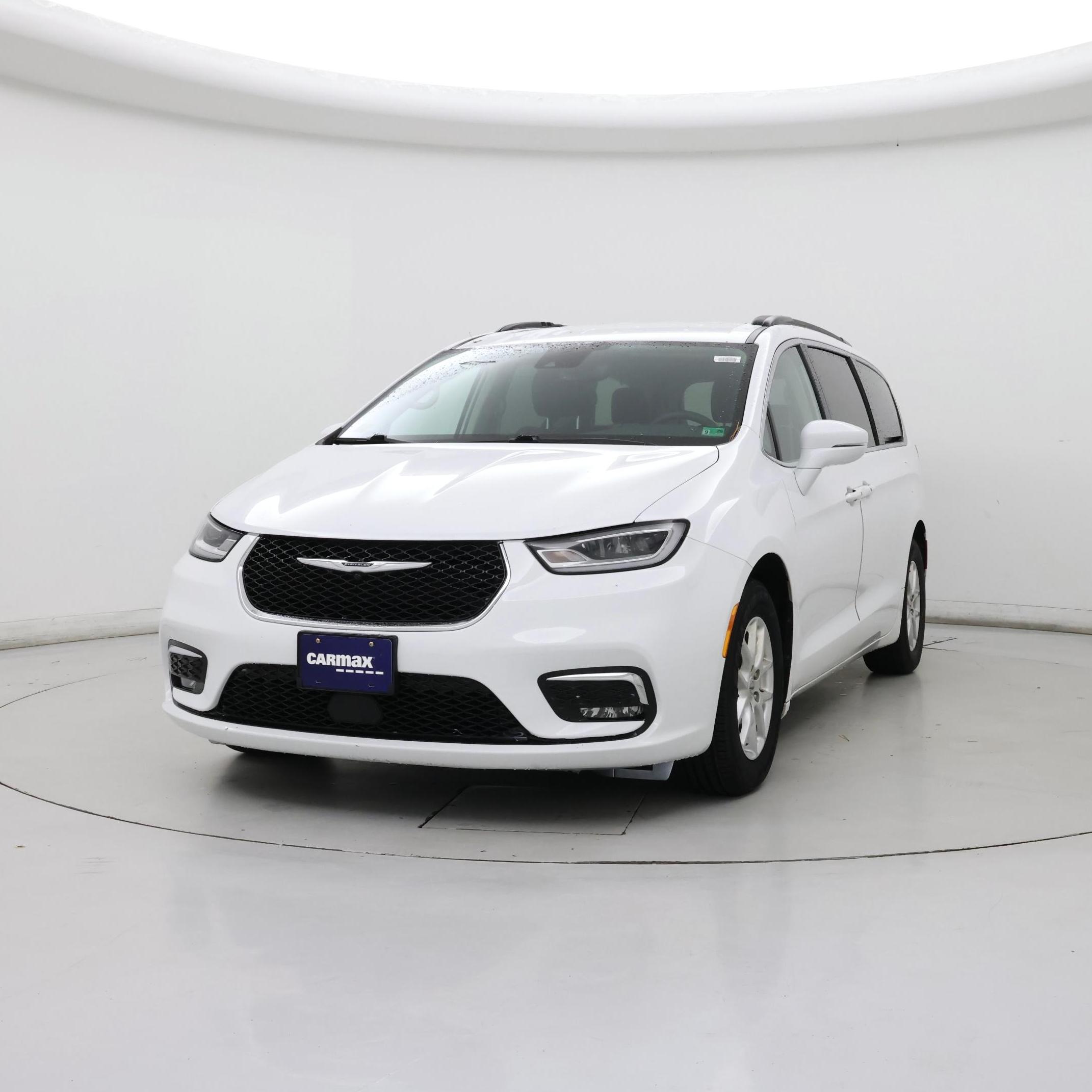 Thumbnail: 2022 Chrysler Pacifica - 4