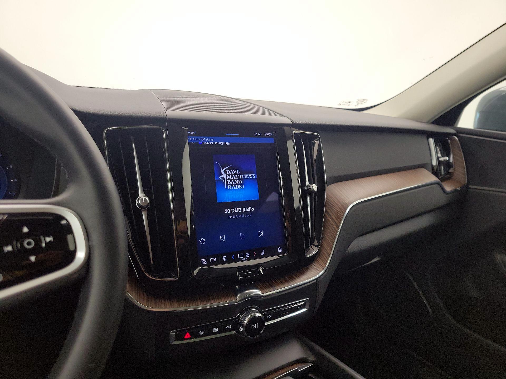 Thumbnail: 2023 Volvo XC60 - 16