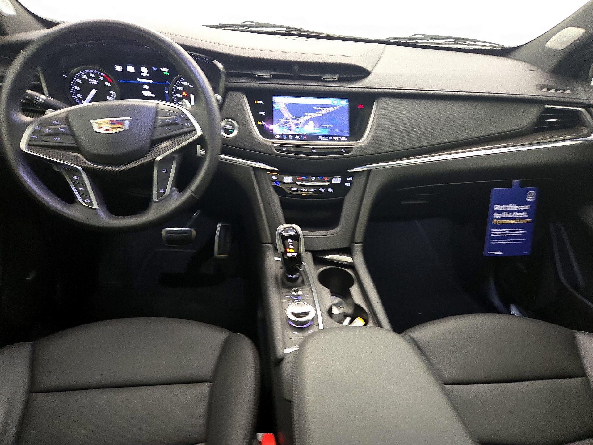 Thumbnail: 2021 Cadillac XT5 - 9