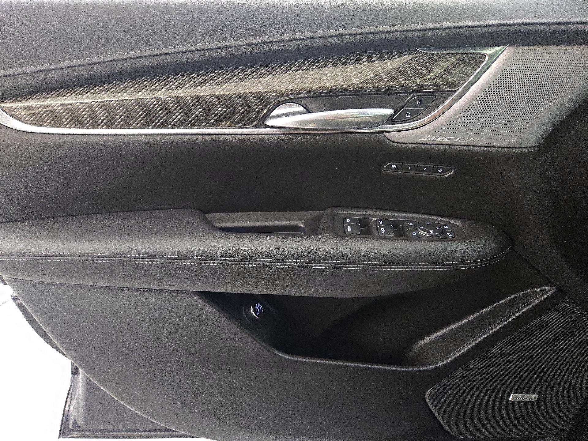 Thumbnail: 2021 Cadillac XT5 - 12