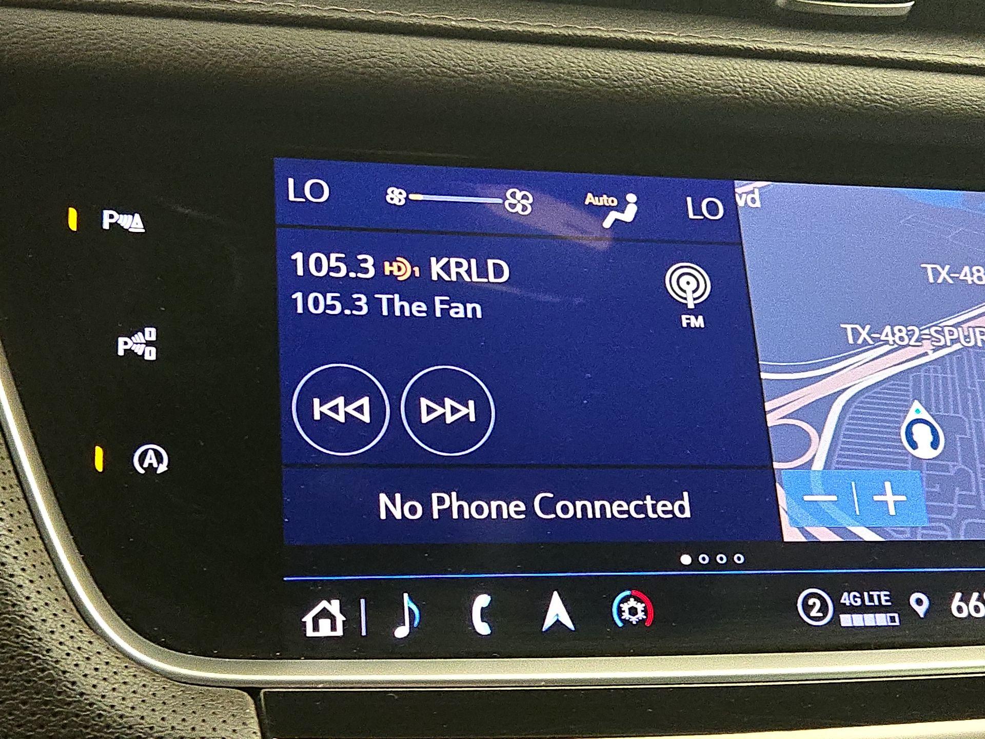Thumbnail: 2021 Cadillac XT5 - 16