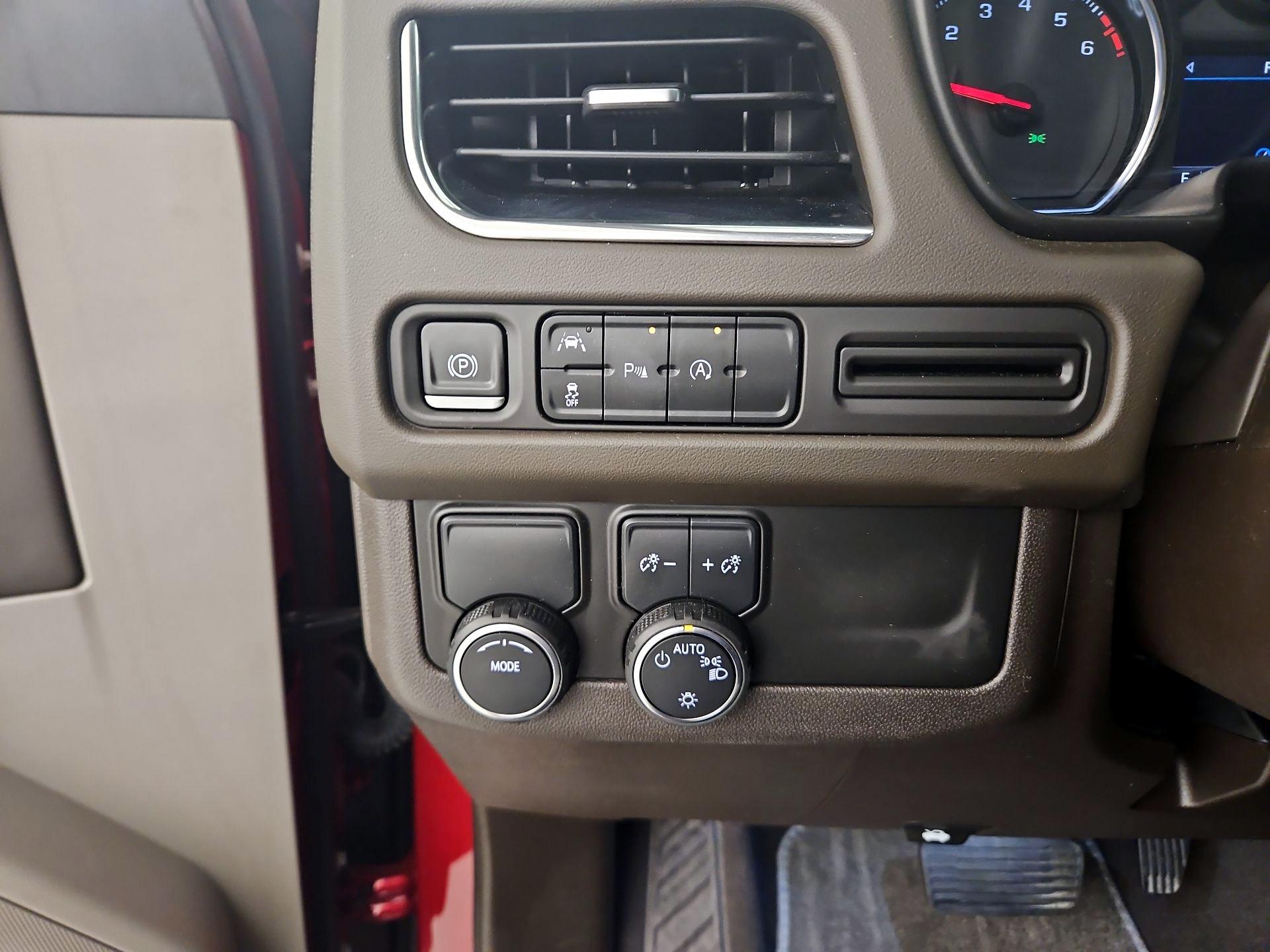 Thumbnail: 2023 Chevrolet Tahoe - 13