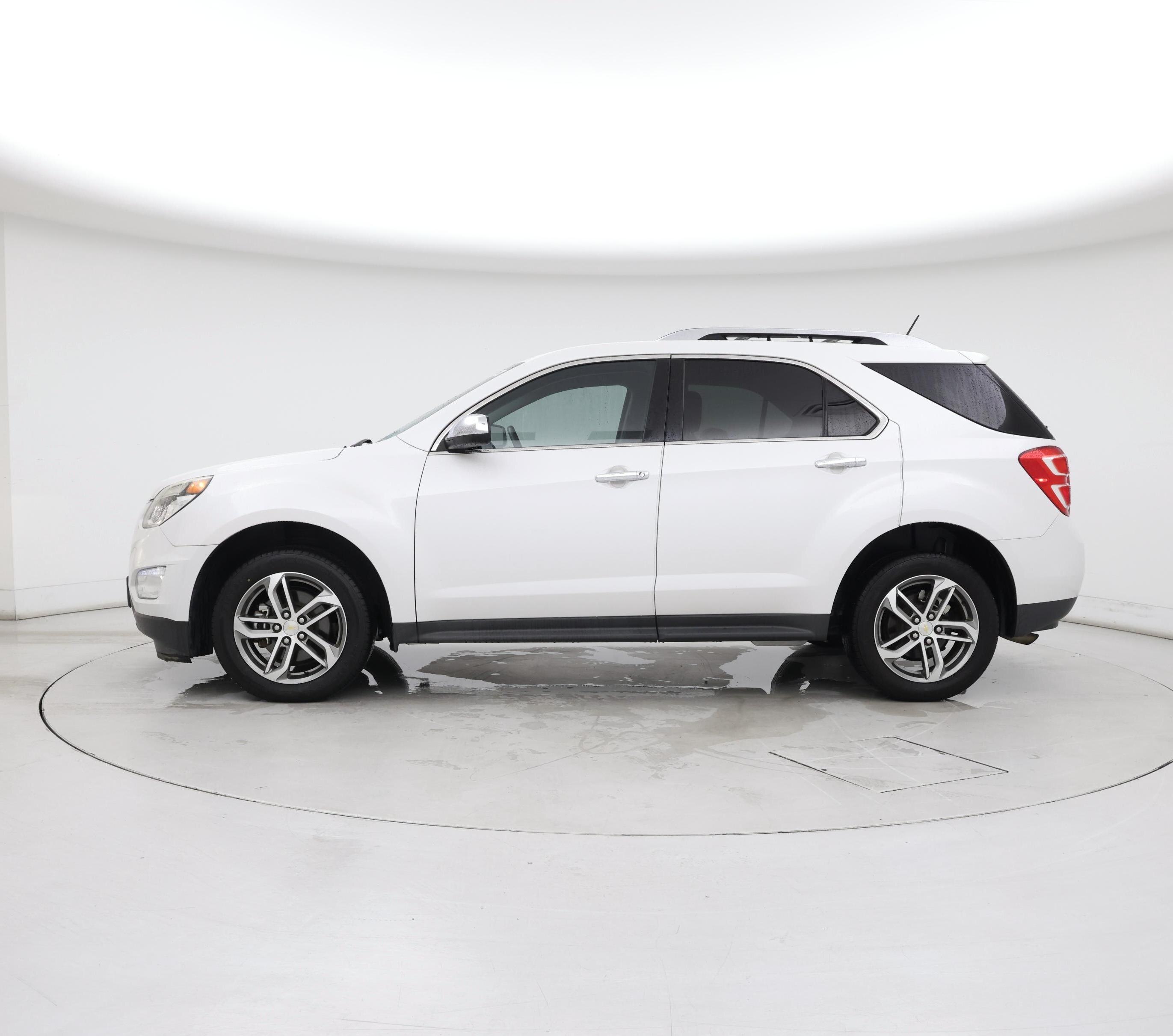 Thumbnail: 2017 Chevrolet Equinox - 3
