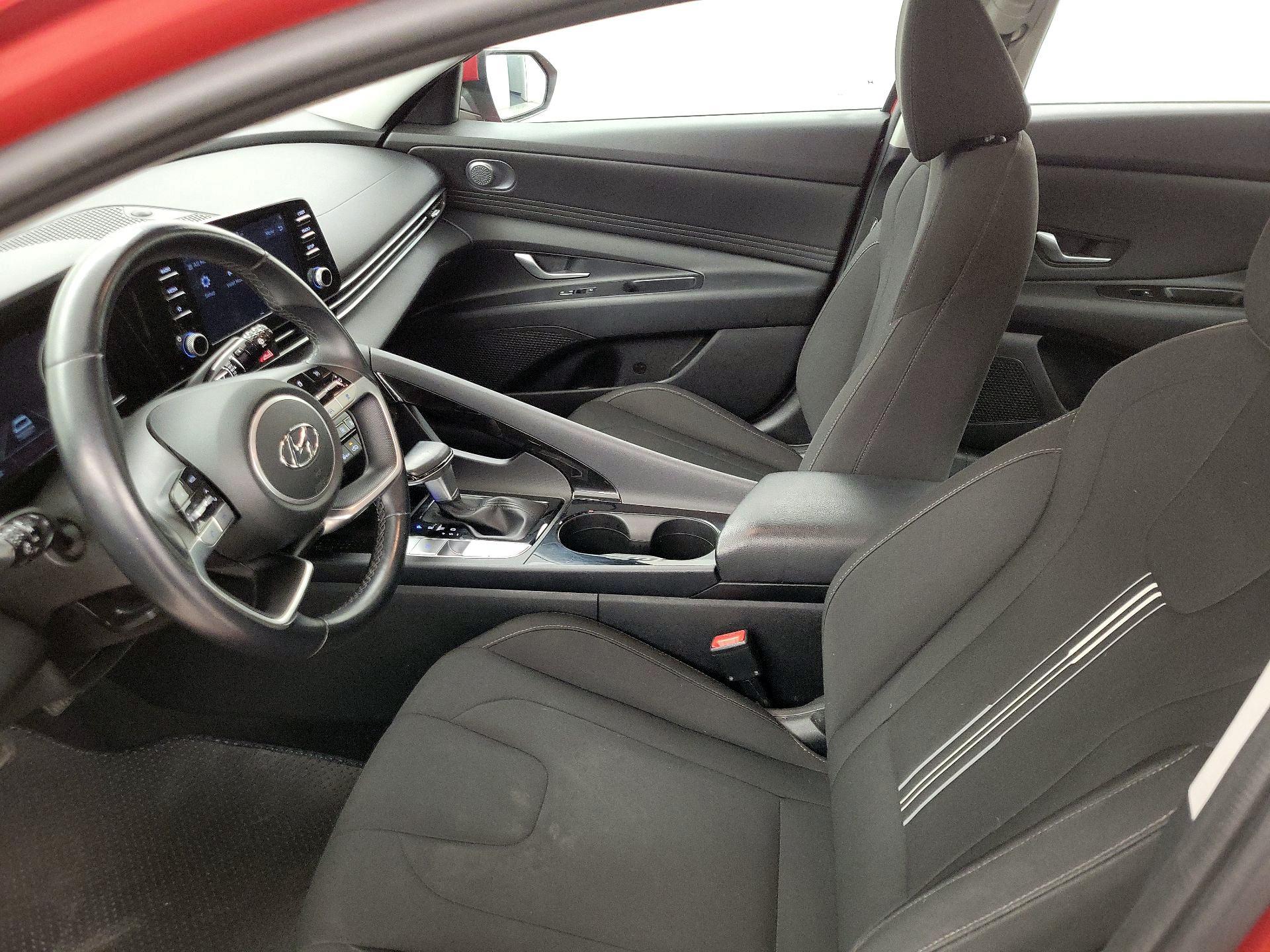 Thumbnail: 2021 Hyundai Elantra - 11