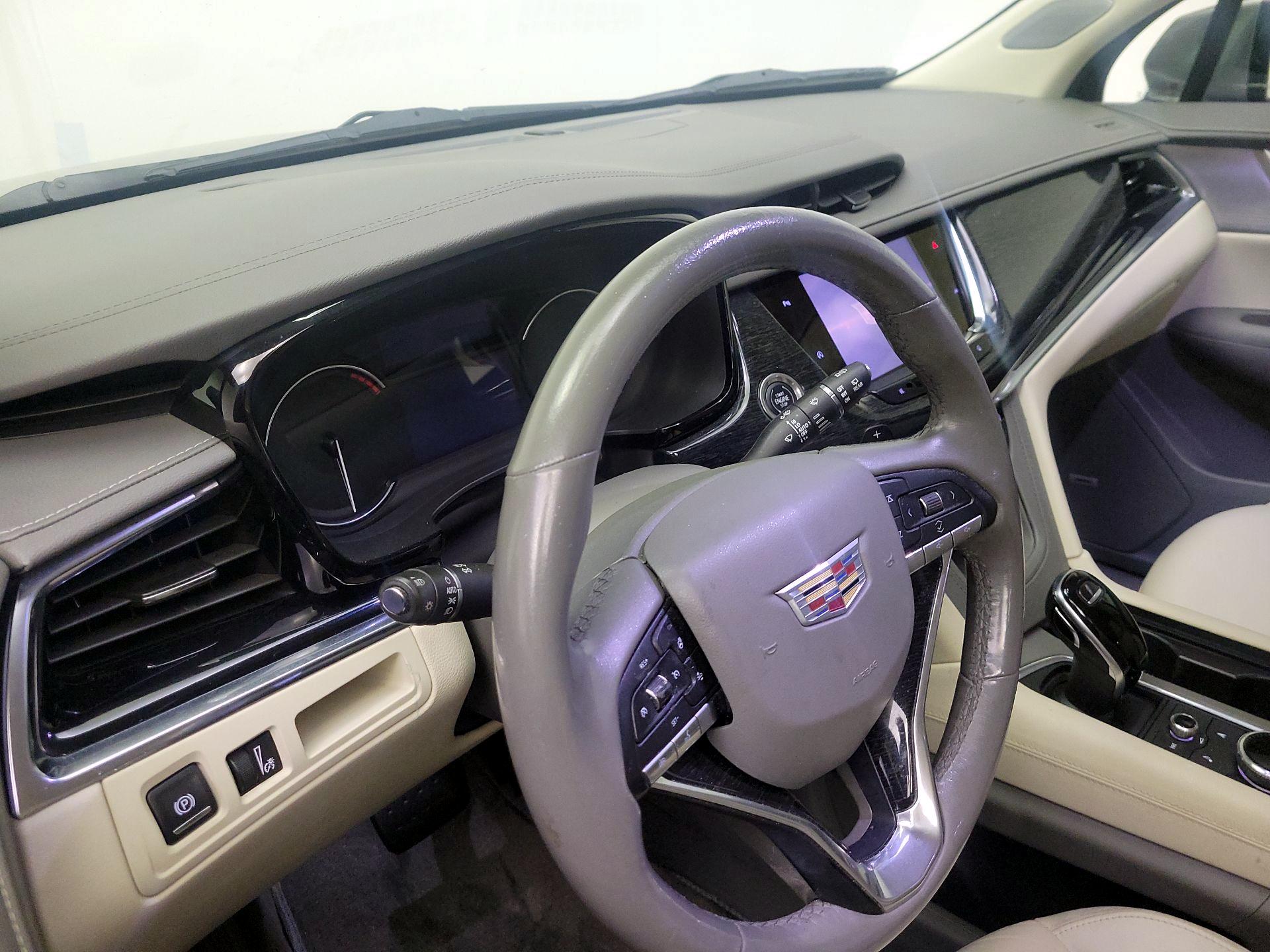 Thumbnail: 2021 Cadillac XT6 - 9