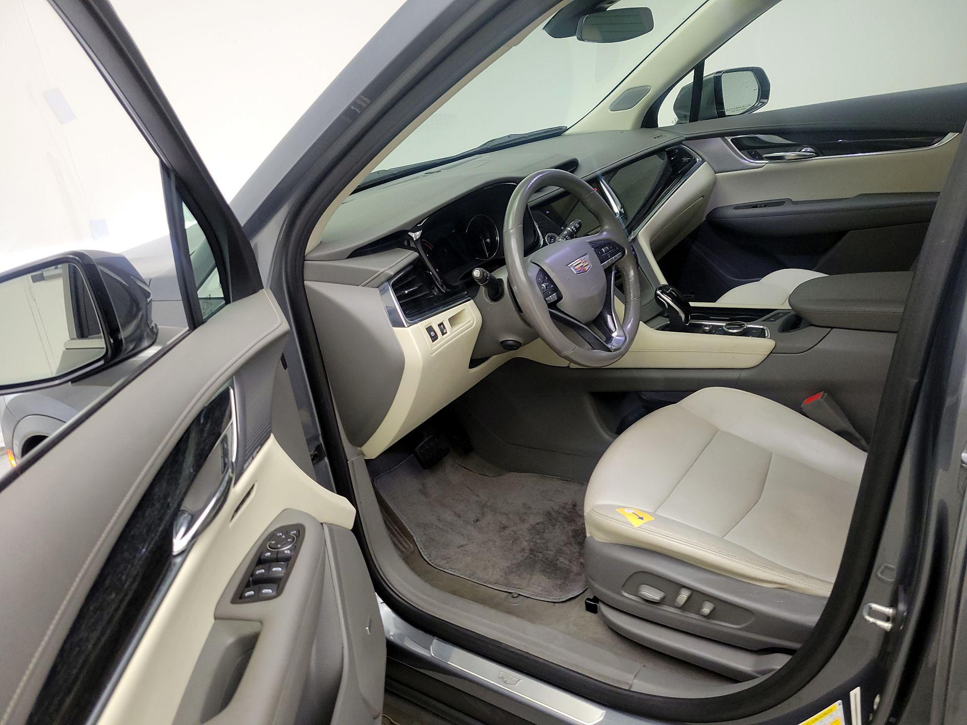 Thumbnail: 2021 Cadillac XT6 - 11