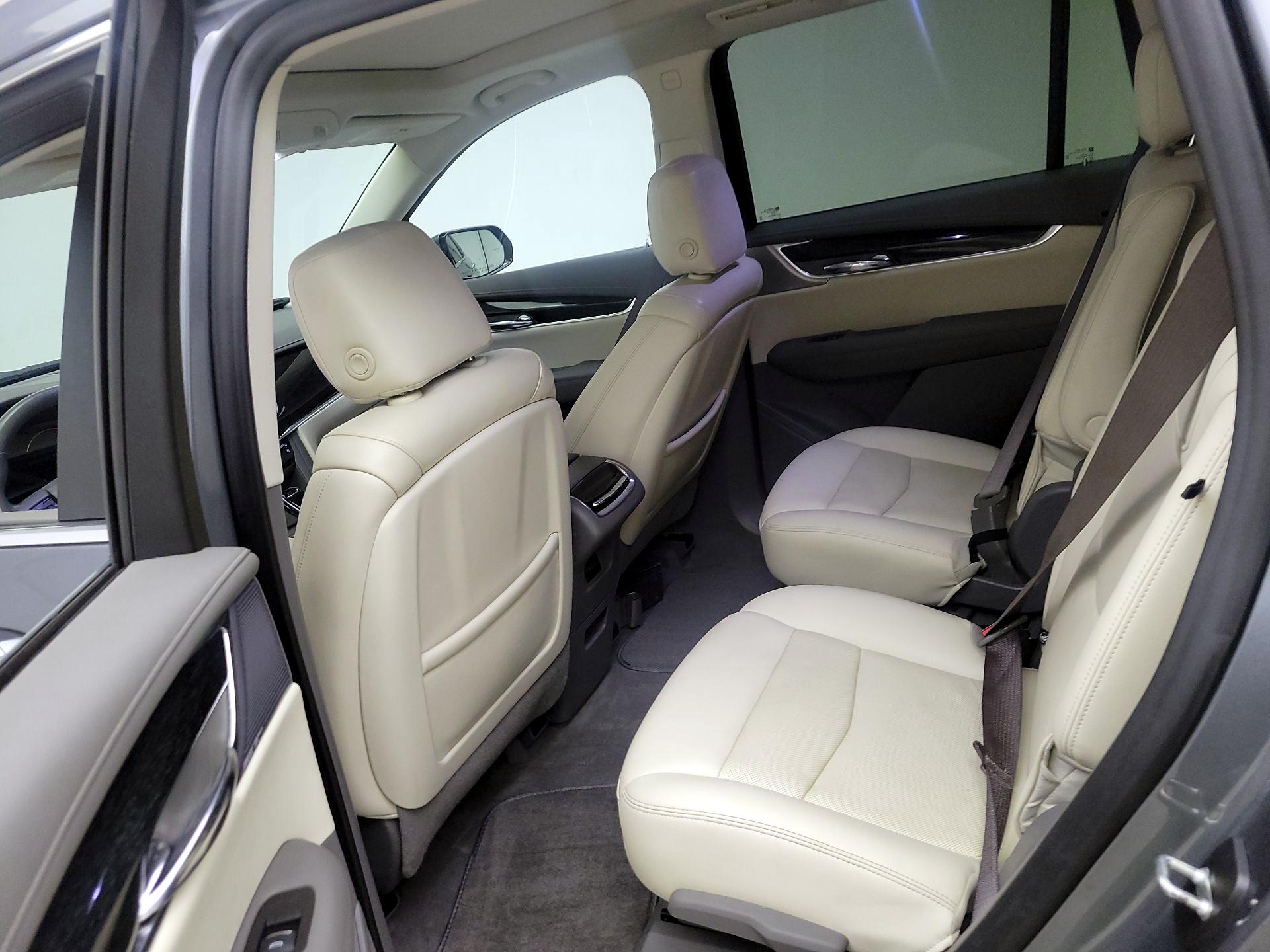 Thumbnail: 2021 Cadillac XT6 - 19