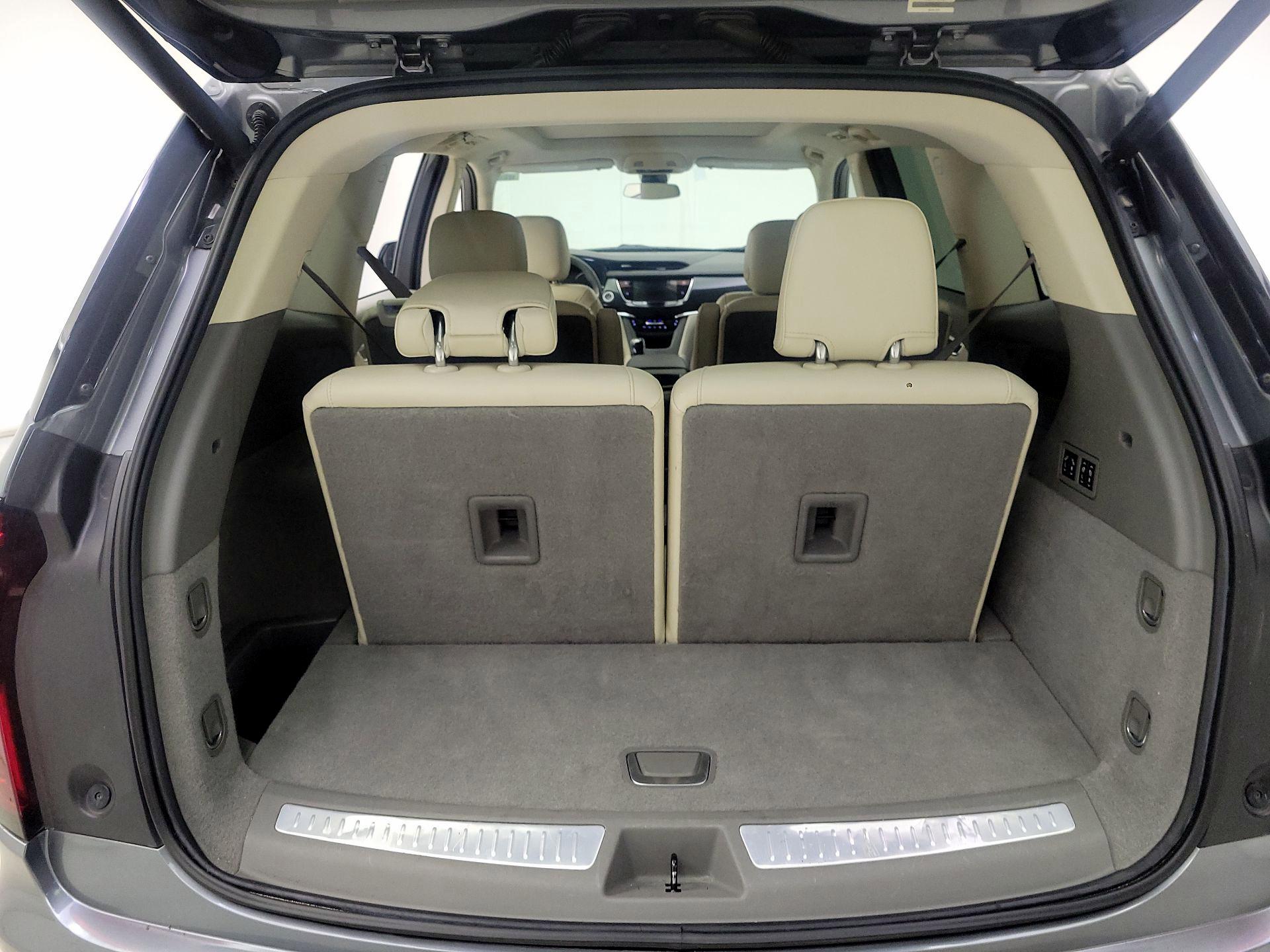 Thumbnail: 2021 Cadillac XT6 - 20