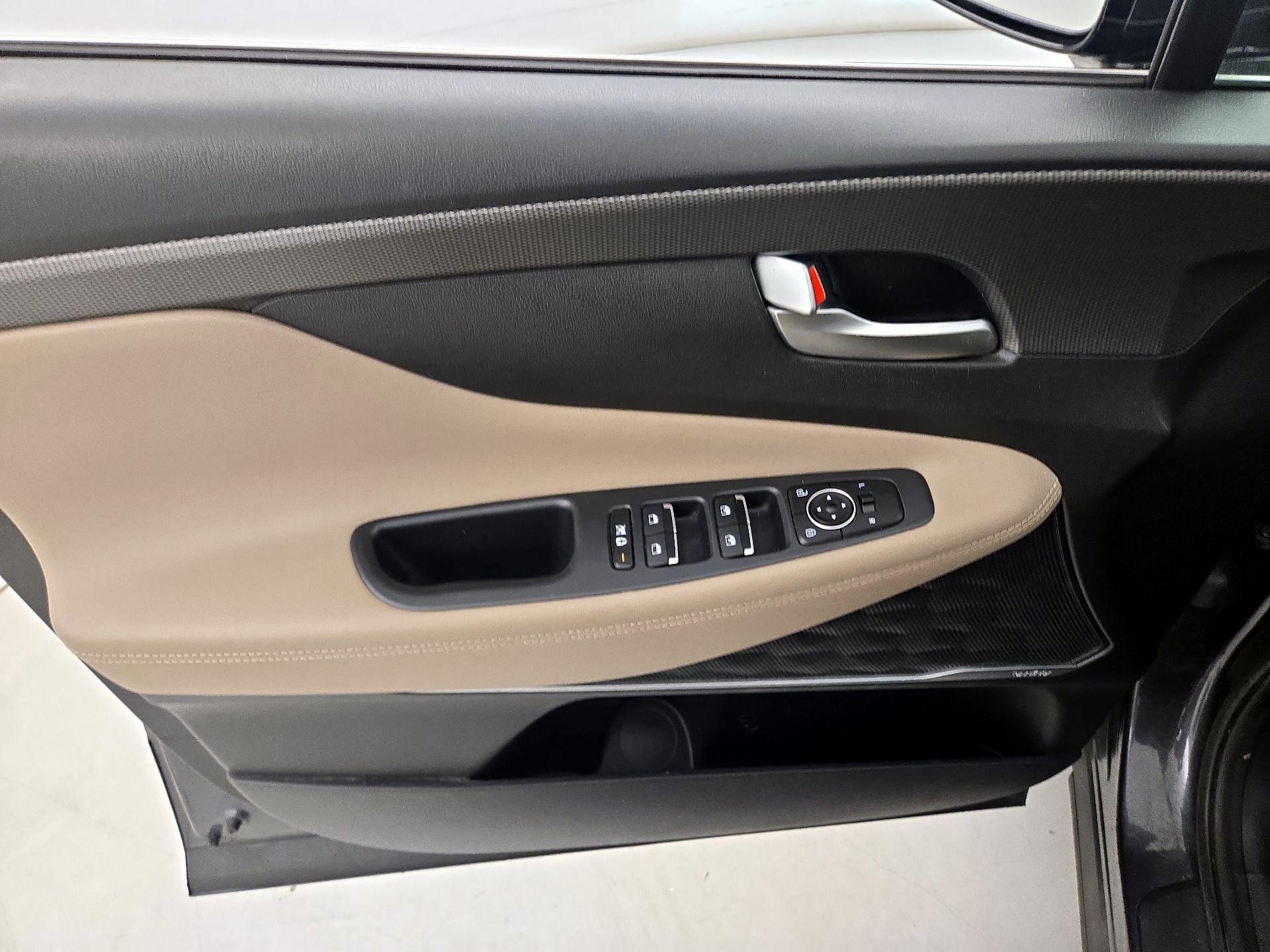 Thumbnail: 2020 Hyundai Santa Fe - 12