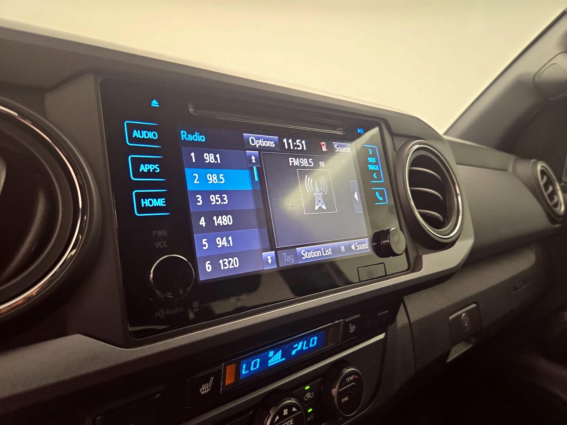 Thumbnail: 2019 Toyota Tacoma - 16