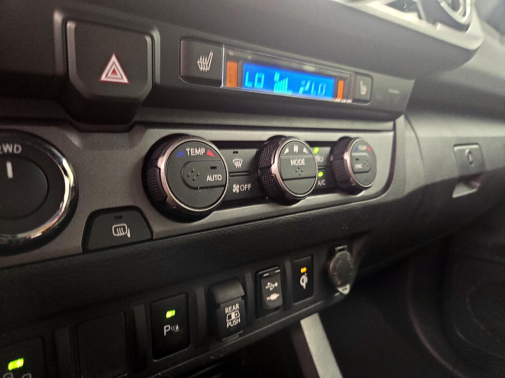 Thumbnail: 2019 Toyota Tacoma - 17