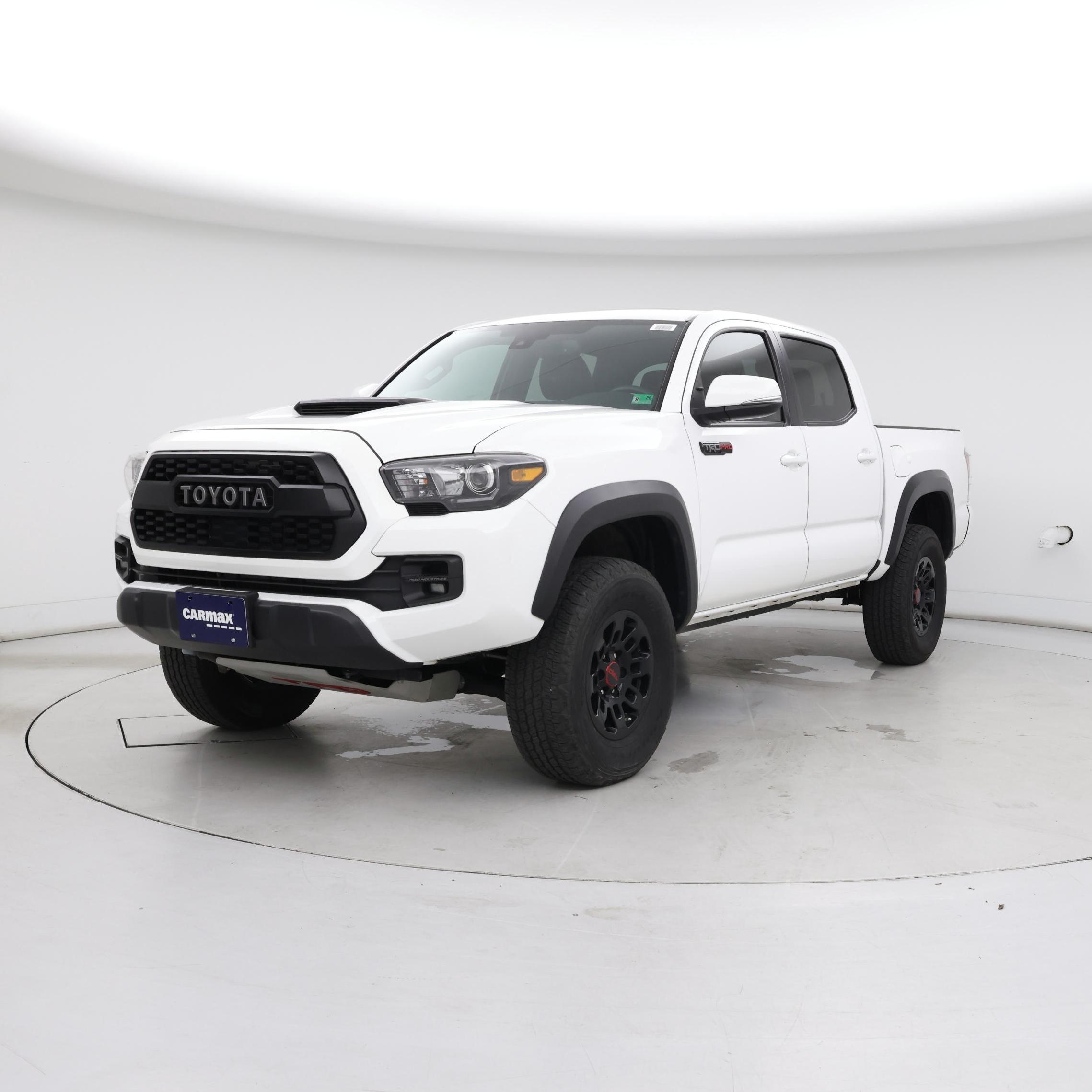 Thumbnail: 2019 Toyota Tacoma - 4