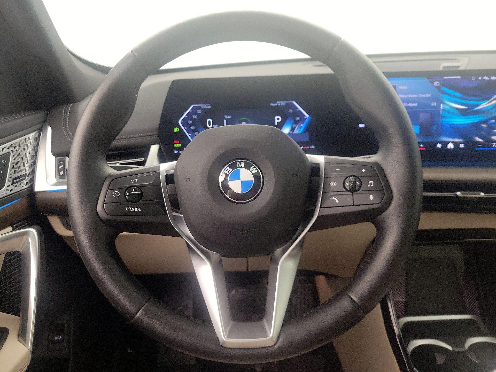Thumbnail: 2025 BMW X1 - 10