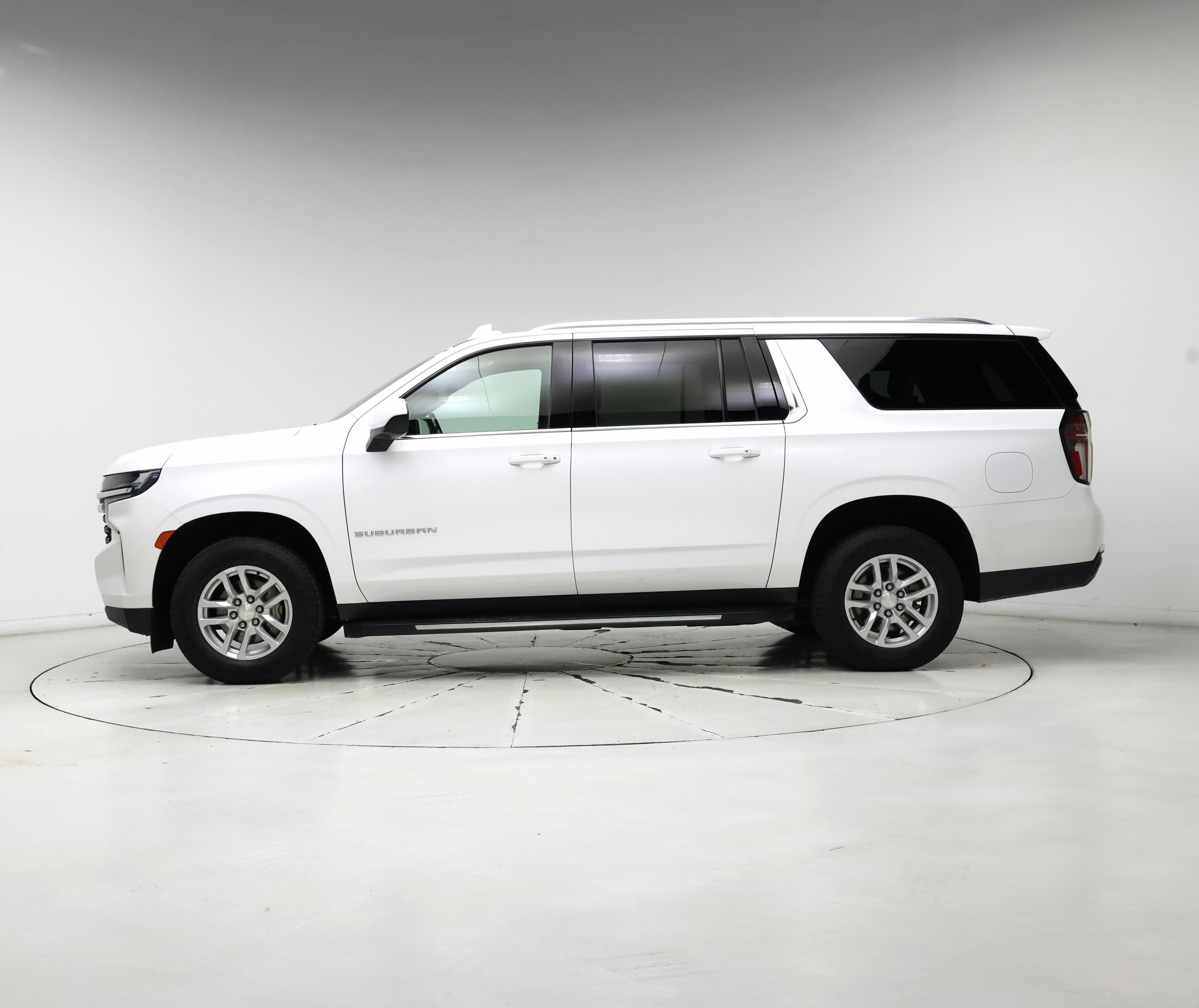 Thumbnail: 2021 Chevrolet Suburban - 3