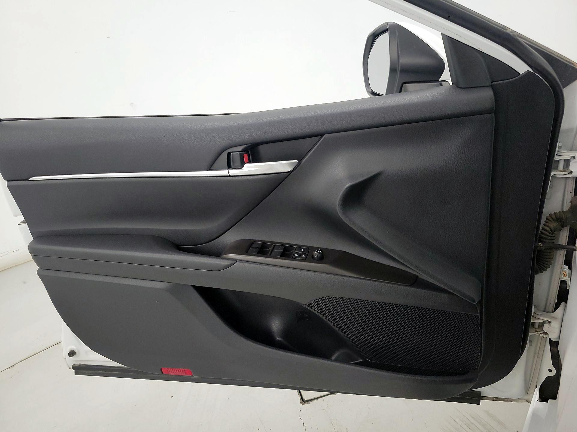 Thumbnail: 2023 Toyota Camry - 12