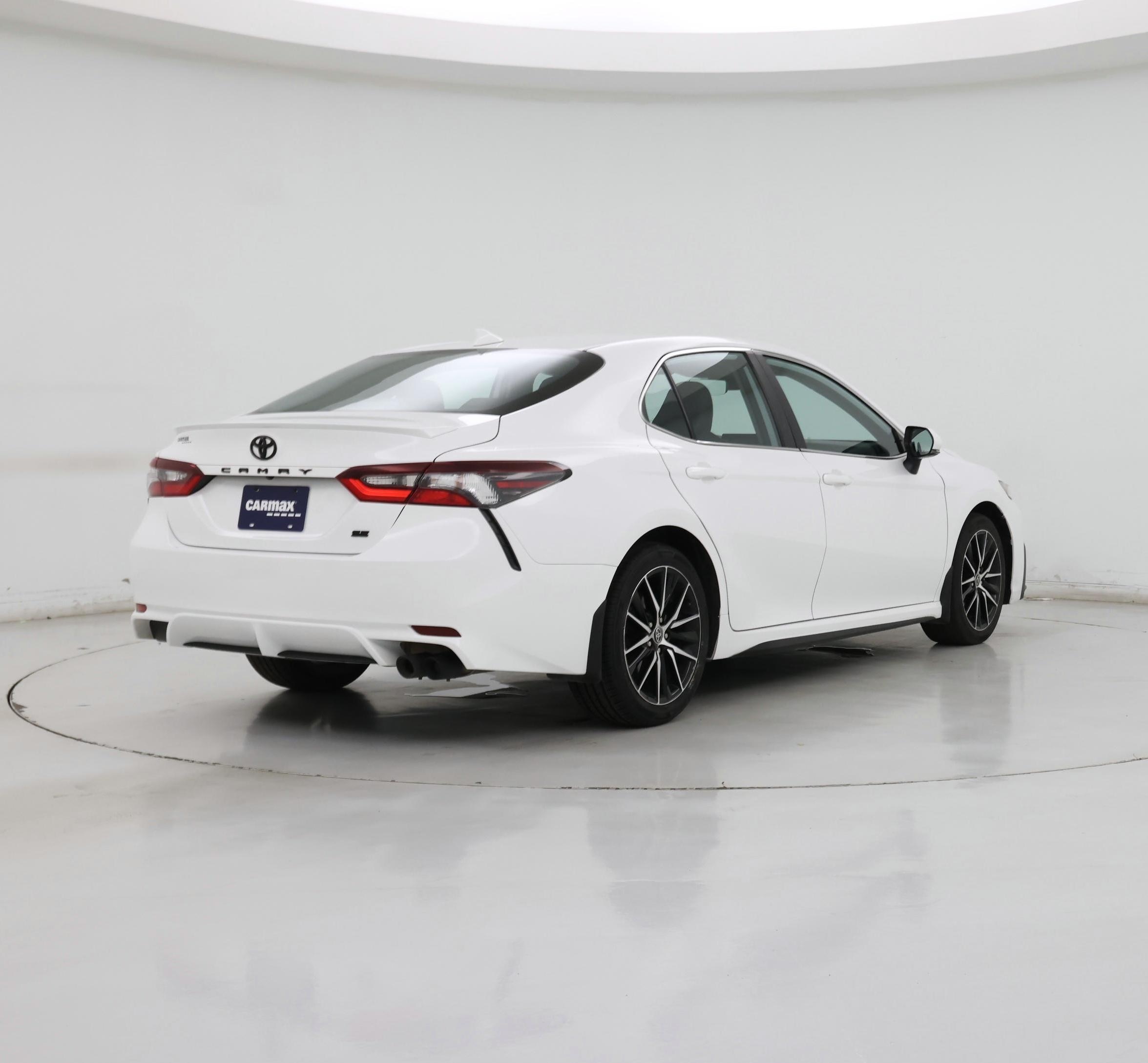 Thumbnail: 2023 Toyota Camry - 8
