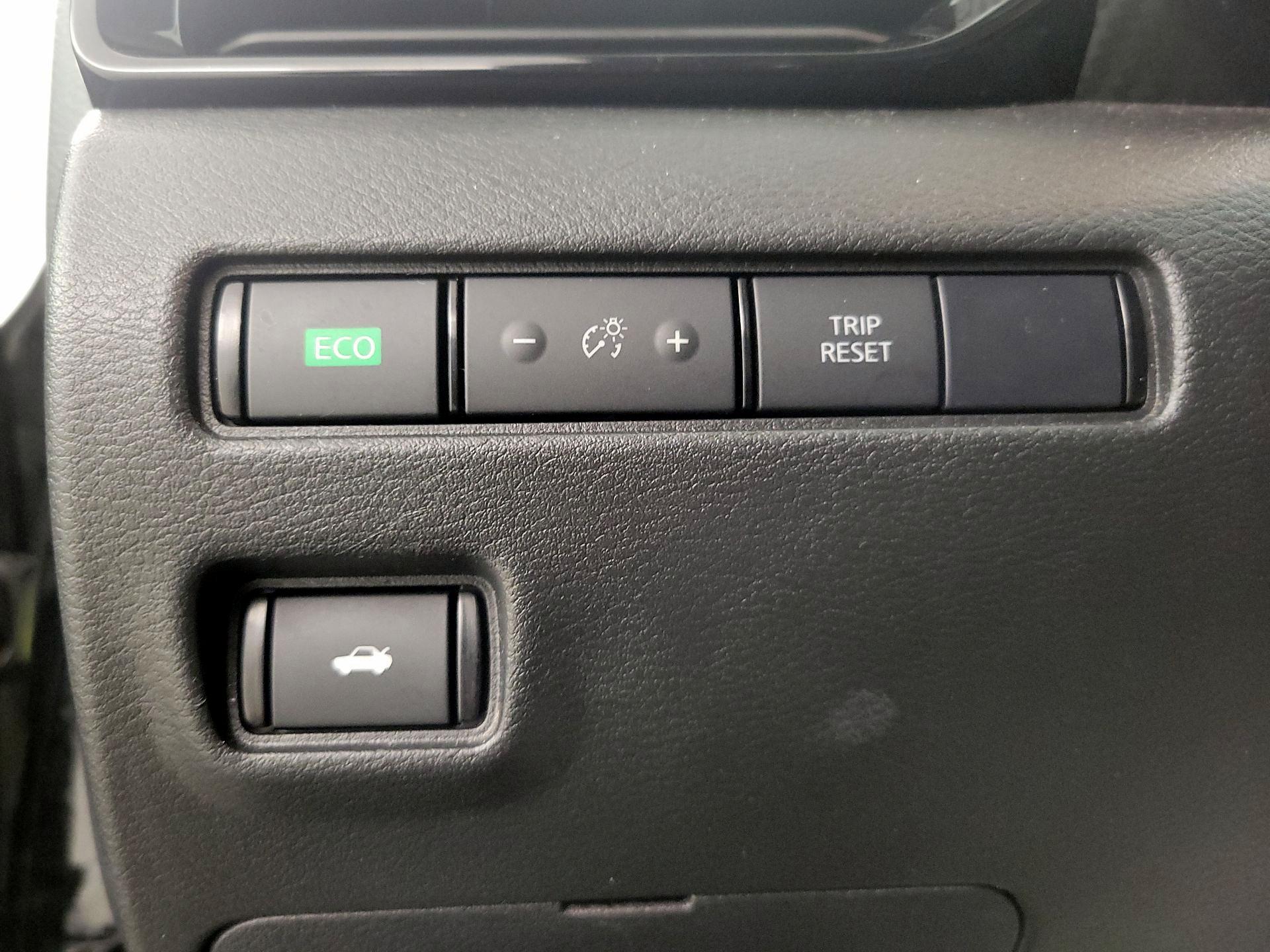 Thumbnail: 2023 Nissan Sentra - 11