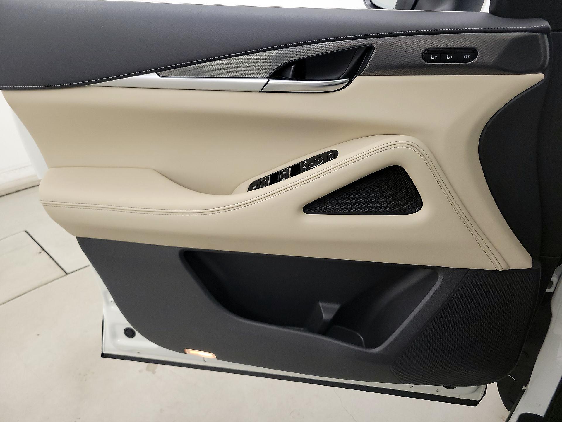 Thumbnail: 2023 INFINITI QX60 - 12